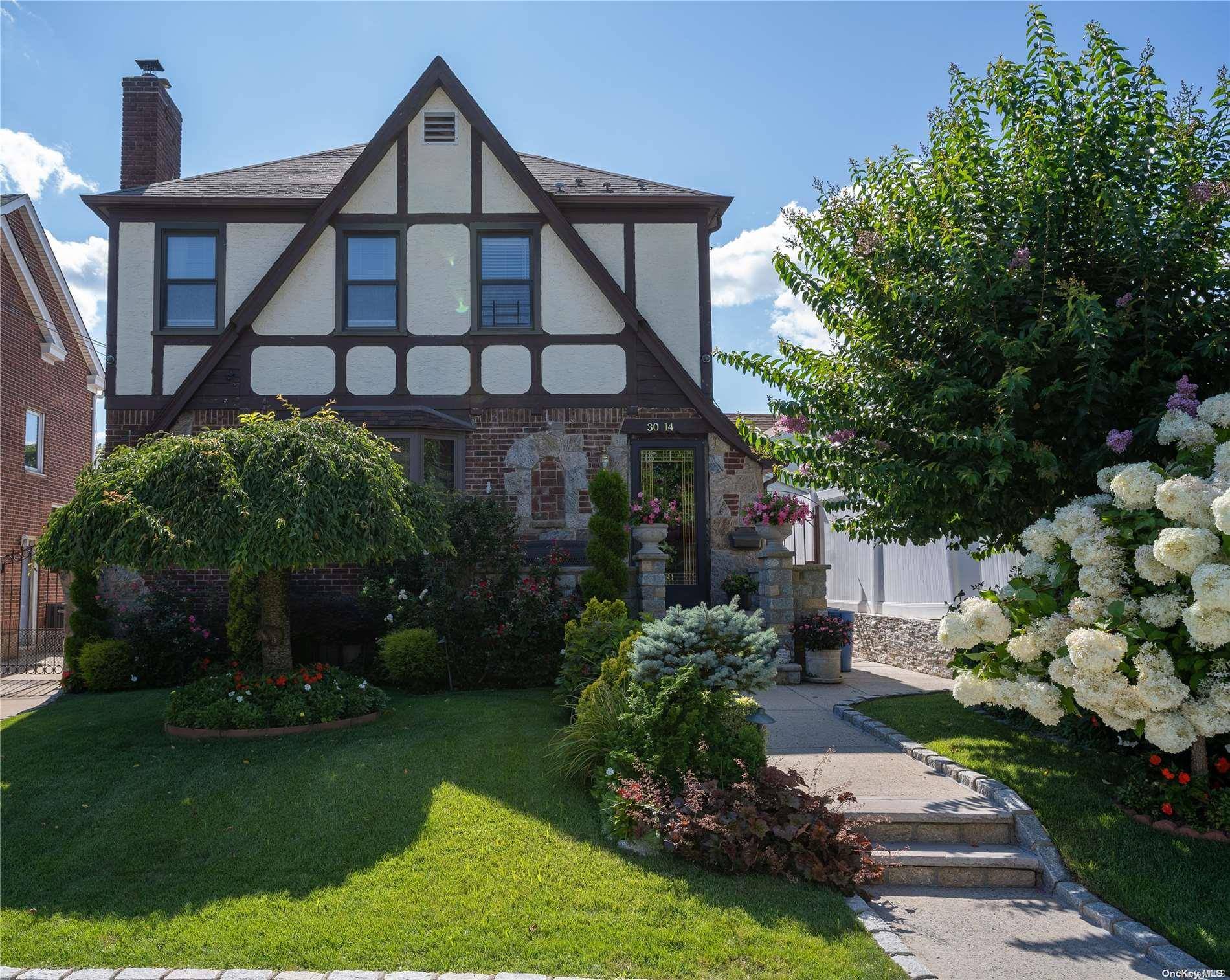 Flushing, NY 11354,30-14 149th ST