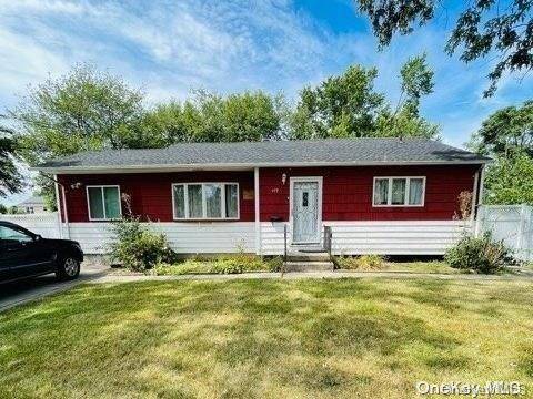 Bay Shore, NY 11706,197 Adrienne DR