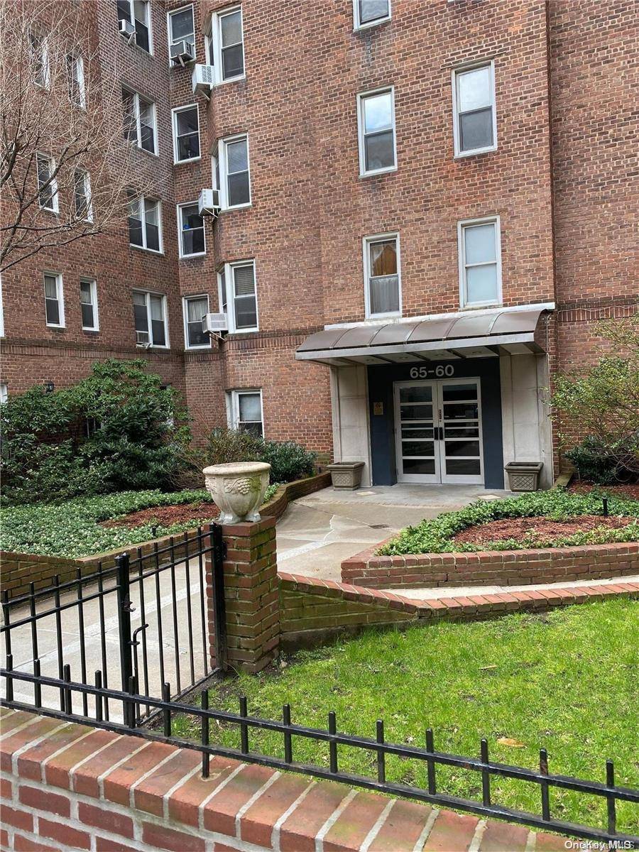 Rego Park, NY 11374,65-60 Wetherole Street #5E