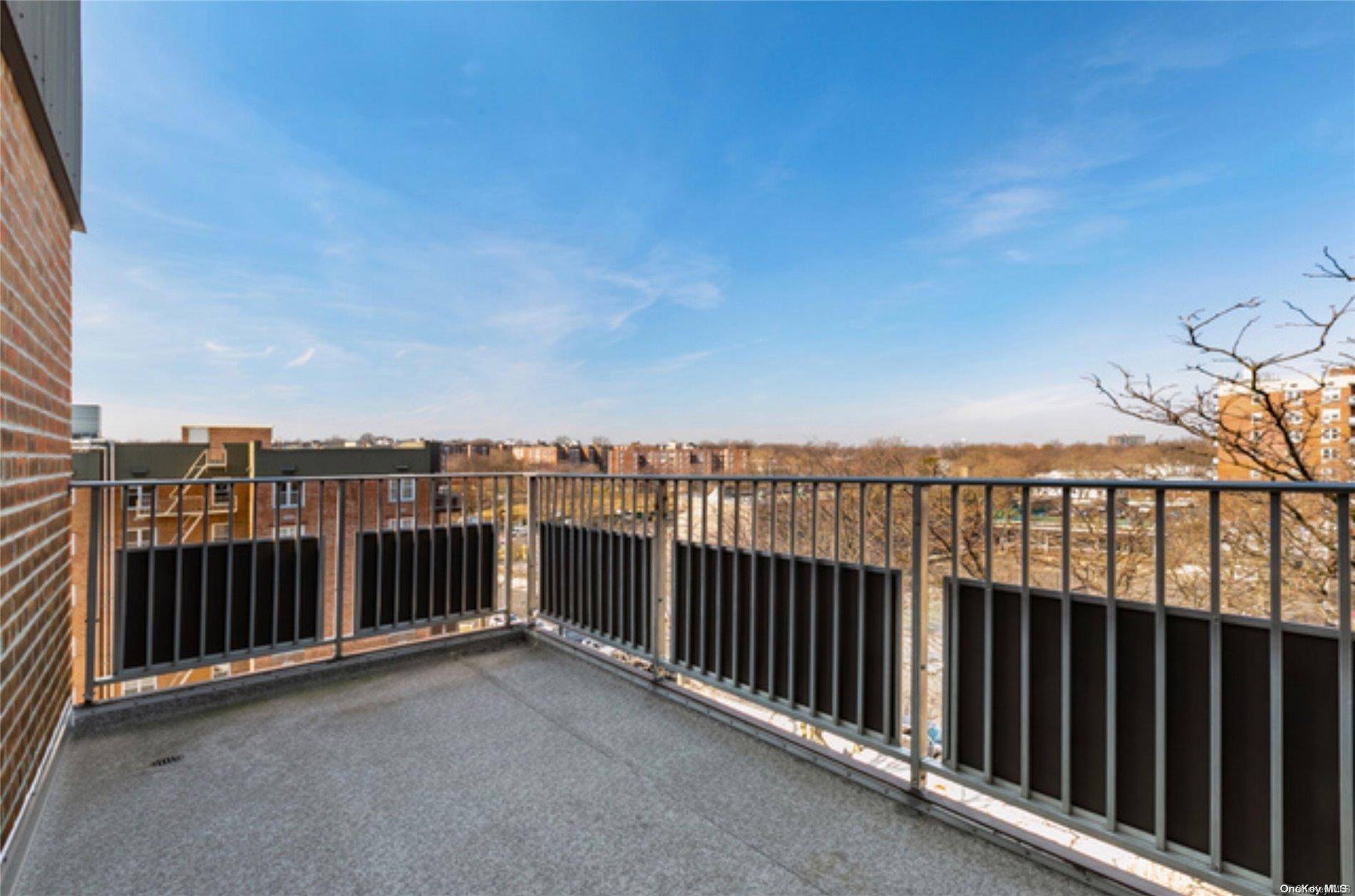 Bayside, NY 11360,23-20 Bell Boulevard #6E