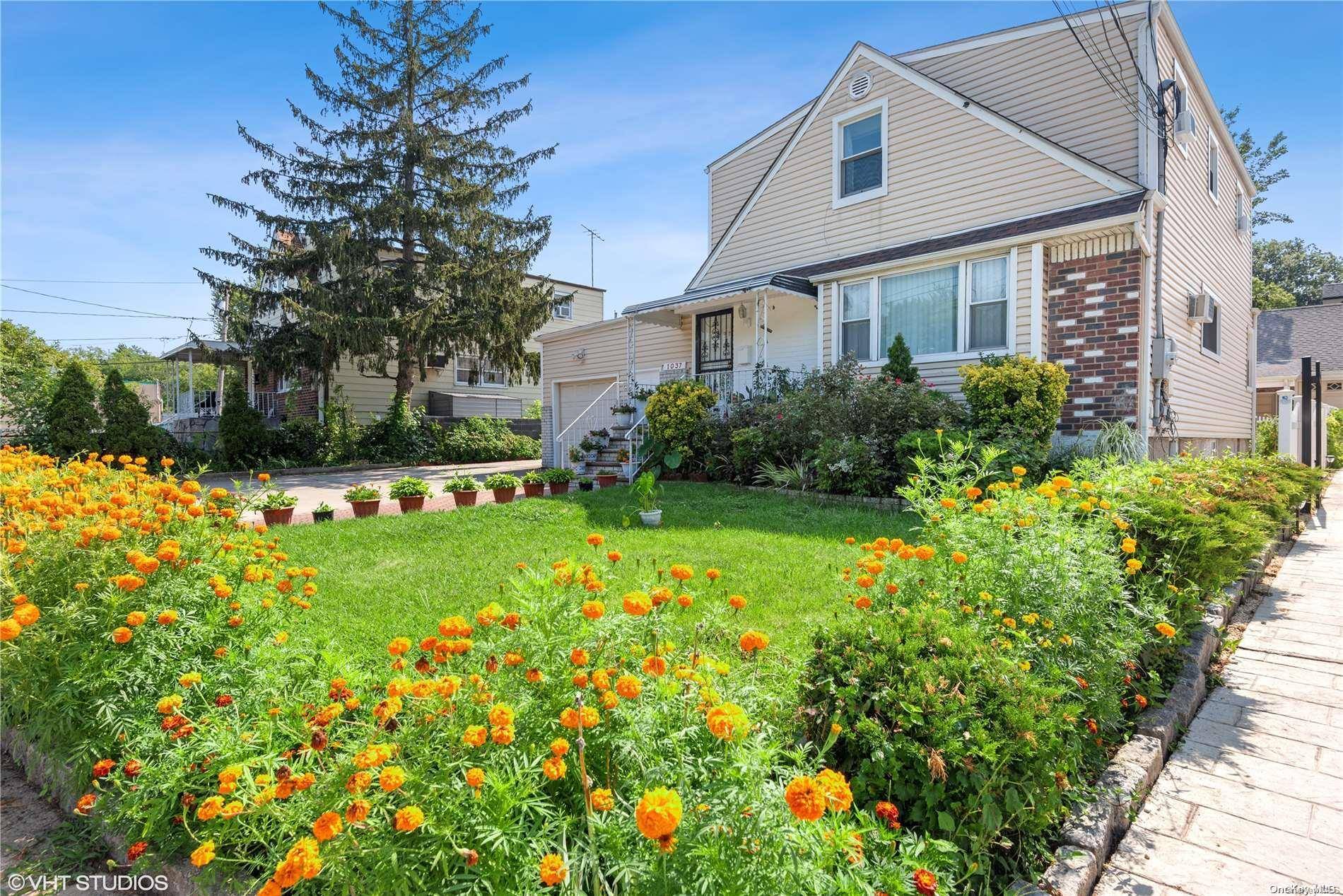 Valley Stream, NY 11580,1037 Elmont RD