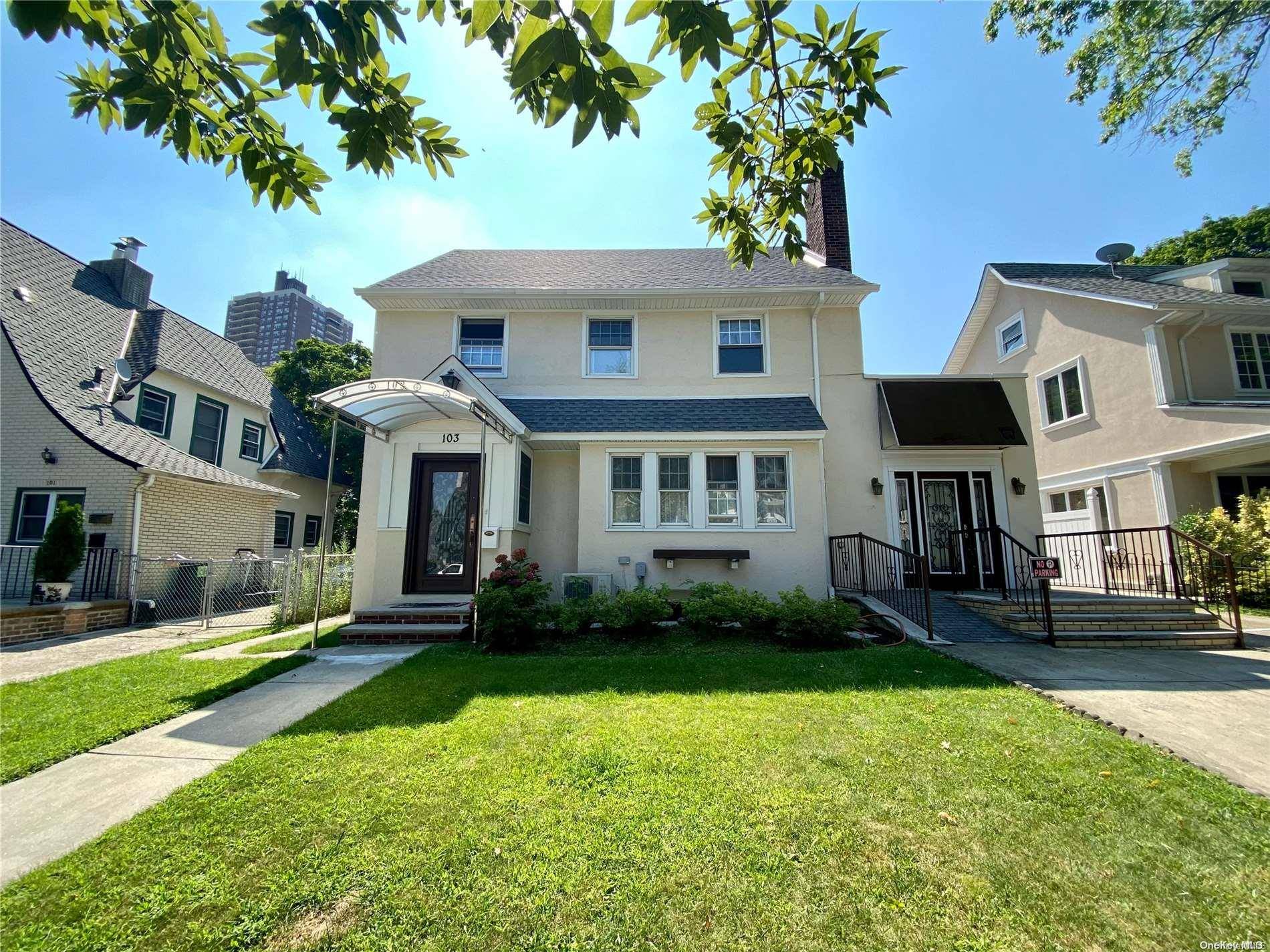 Kew Gardens, NY 11415,103 82nd Ave