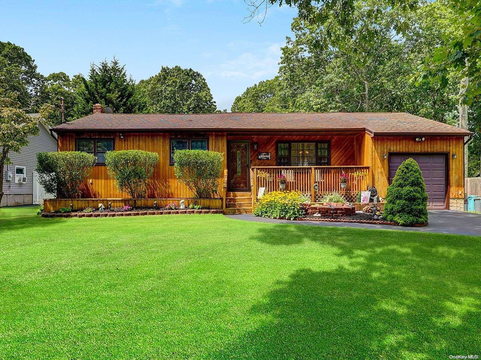 Mastic Beach, NY 11951,332 Orchid DR