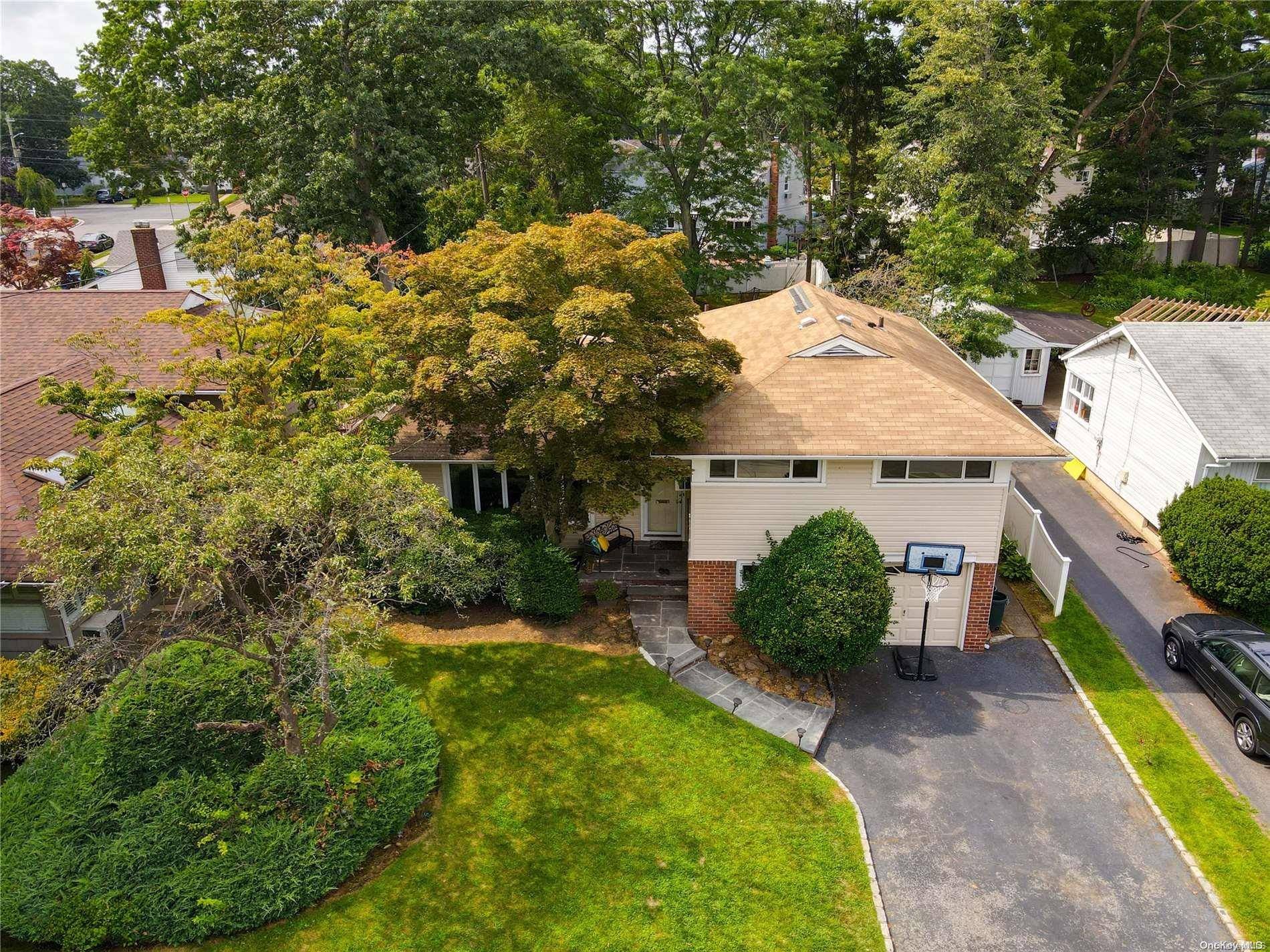 East Meadow, NY 11554,1493 Dieman LN