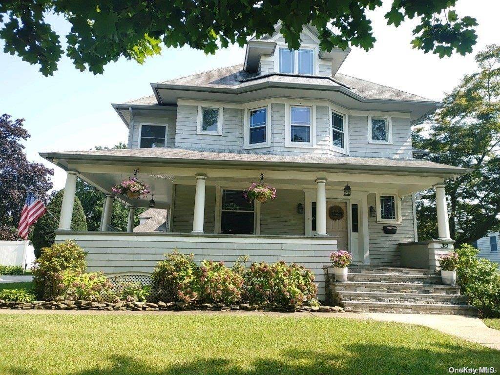Lynbrook, NY 11563,30 Raymond AVE