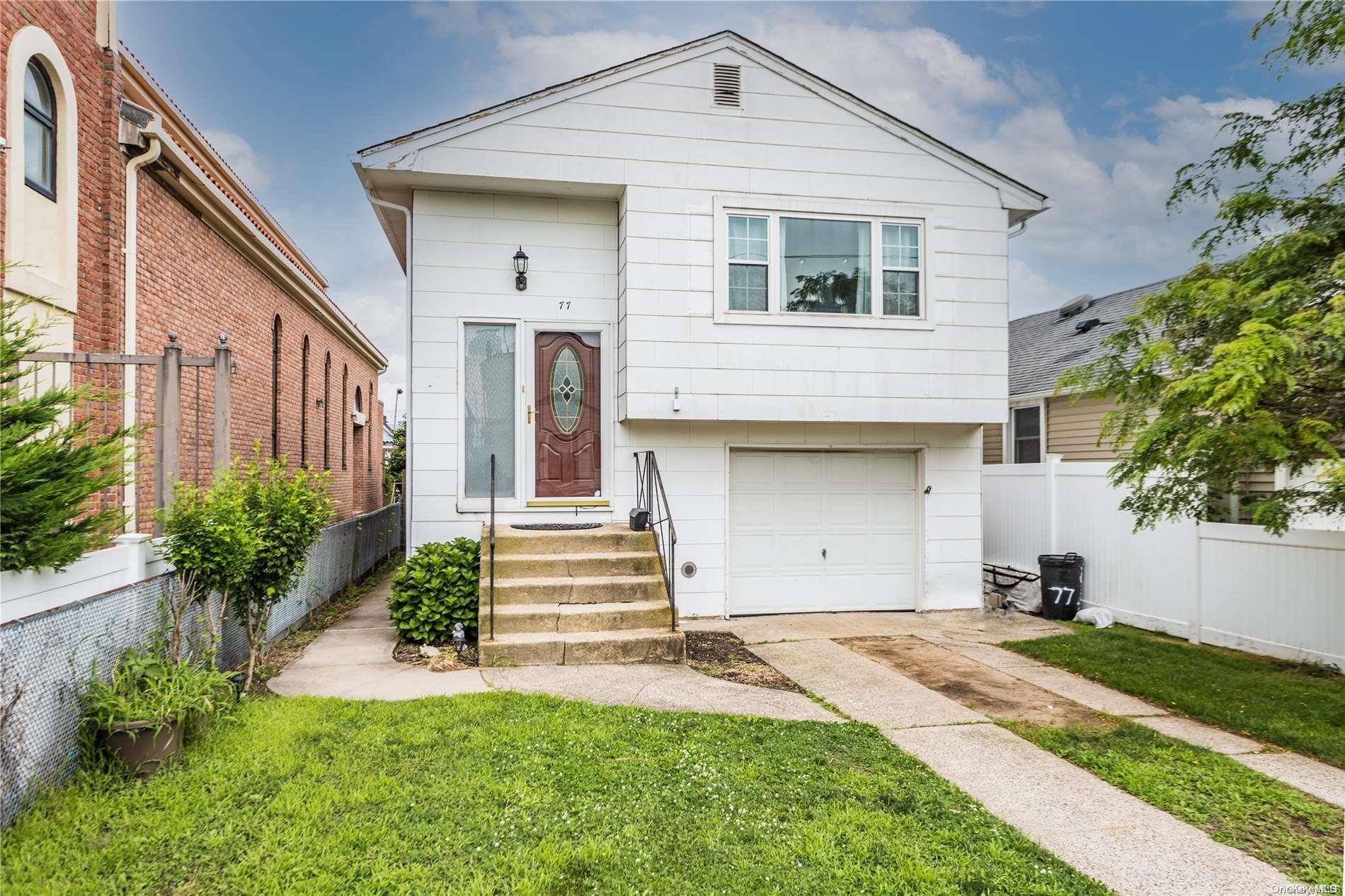 Island Park, NY 11558,77 Newport RD