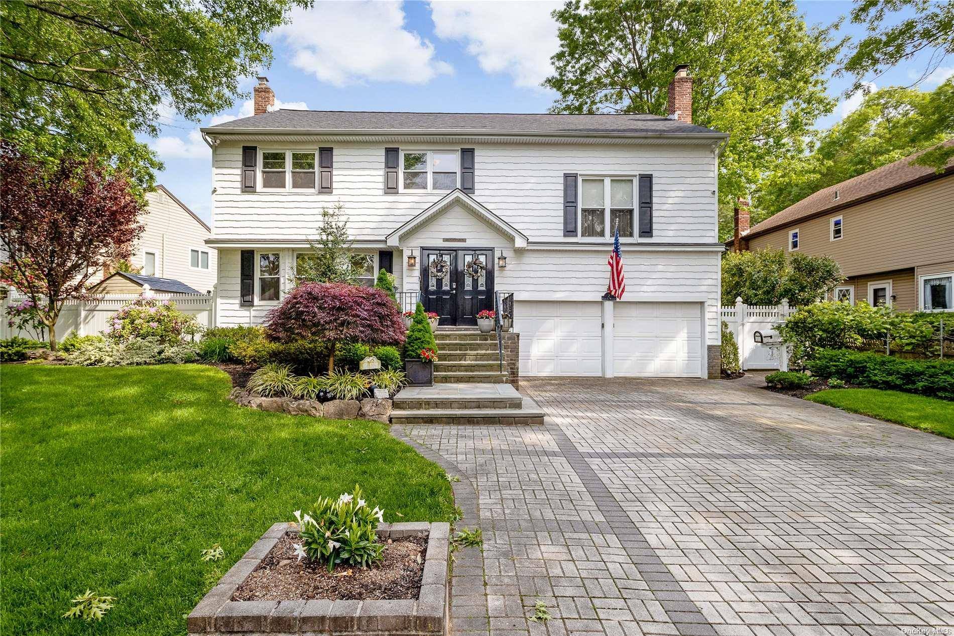 Westbury, NY 11590,2 Karen CT