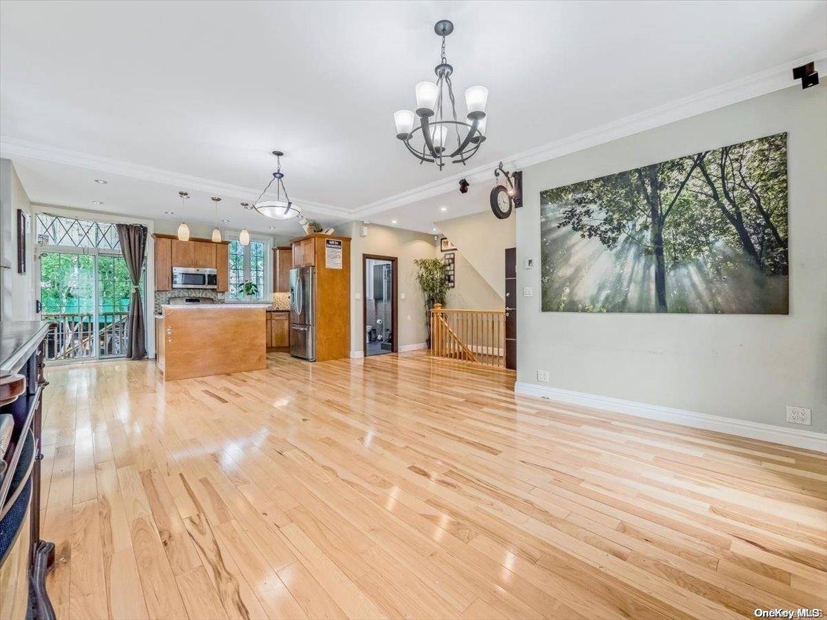 Maspeth, NY 11378,60-75 54th ST