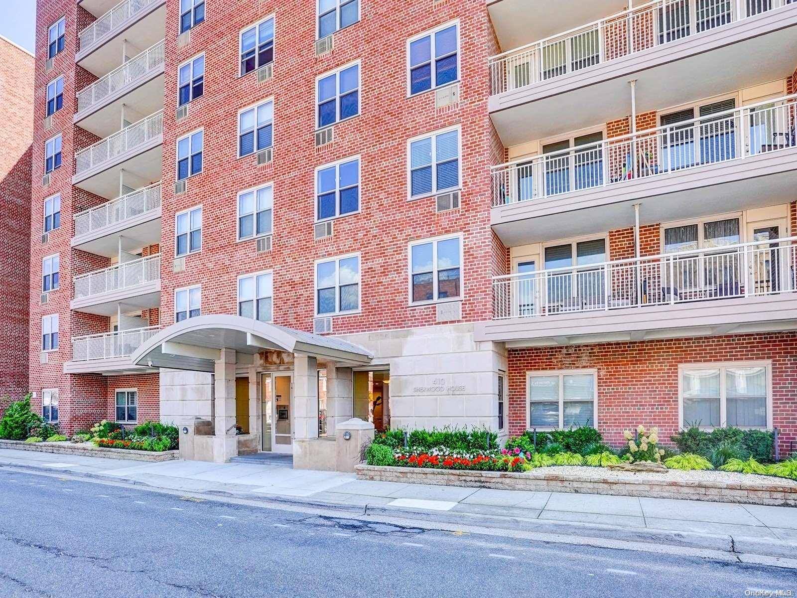 Long Beach, NY 11561,410 E Broadway #5O