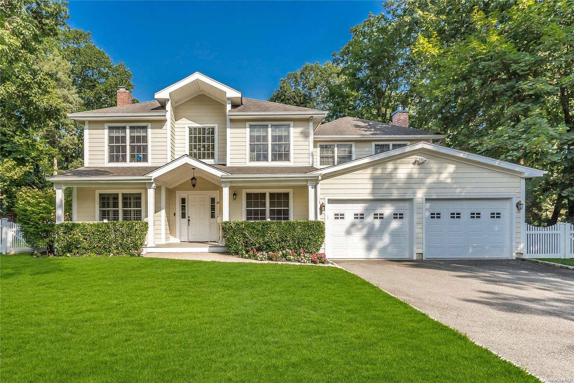 East Hills, NY 11577,28 Milburn LN