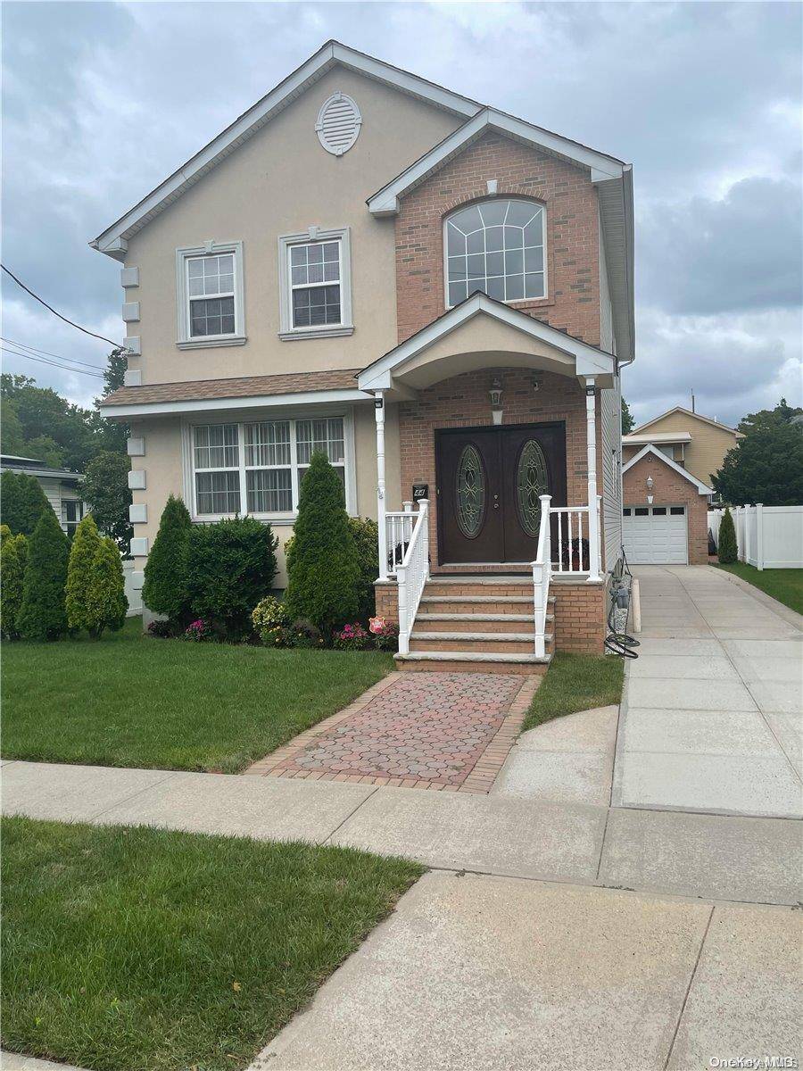 New Hyde Park, NY 11040,44 S 12th ST