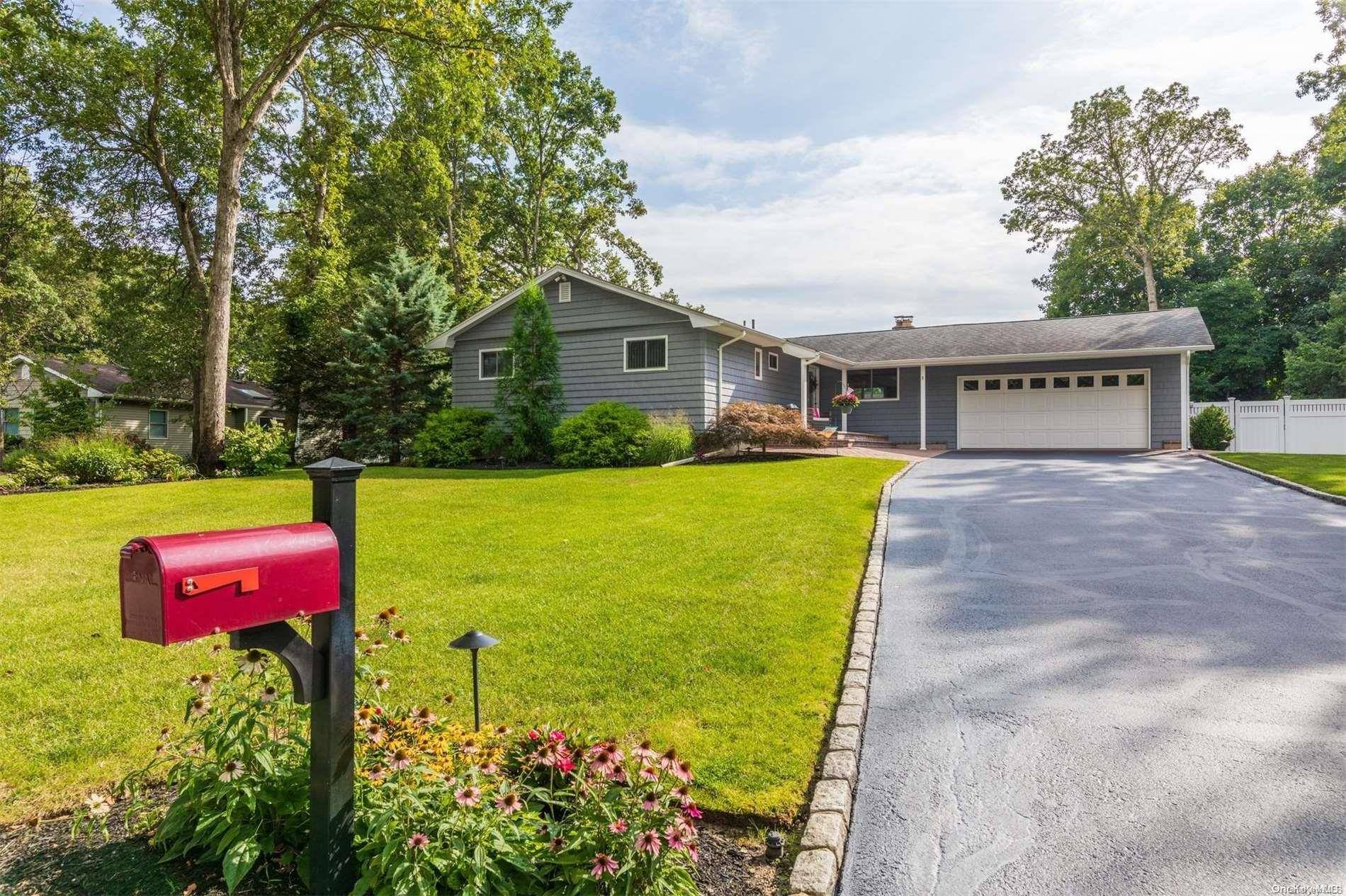 Nesconset, NY 11767,8 Gaigal DR