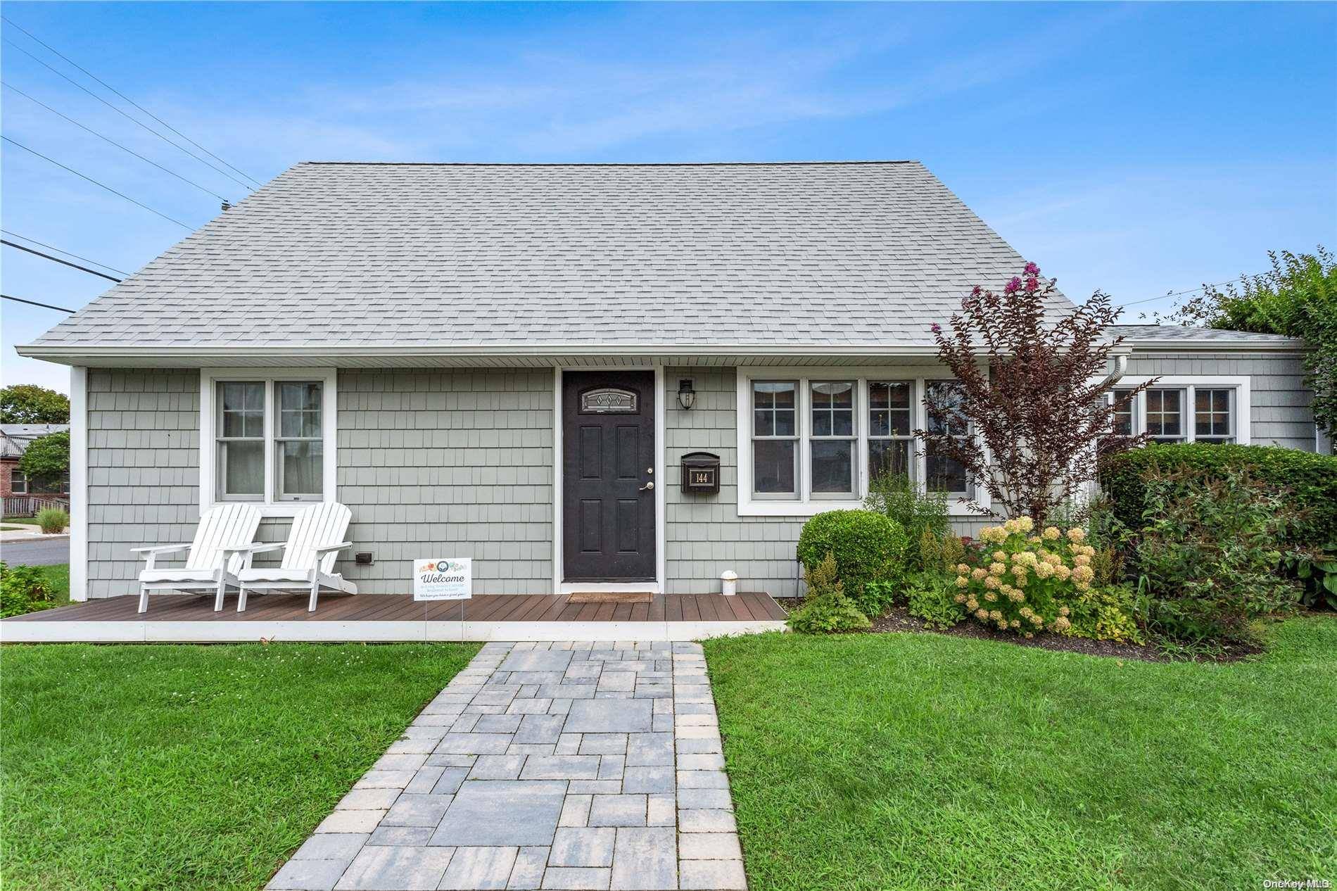 Long Beach, NY 11561,144 Harding AVE