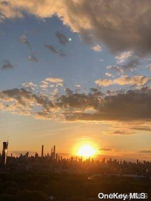 Woodside, NY 11377,39-65 52nd ST #11-E