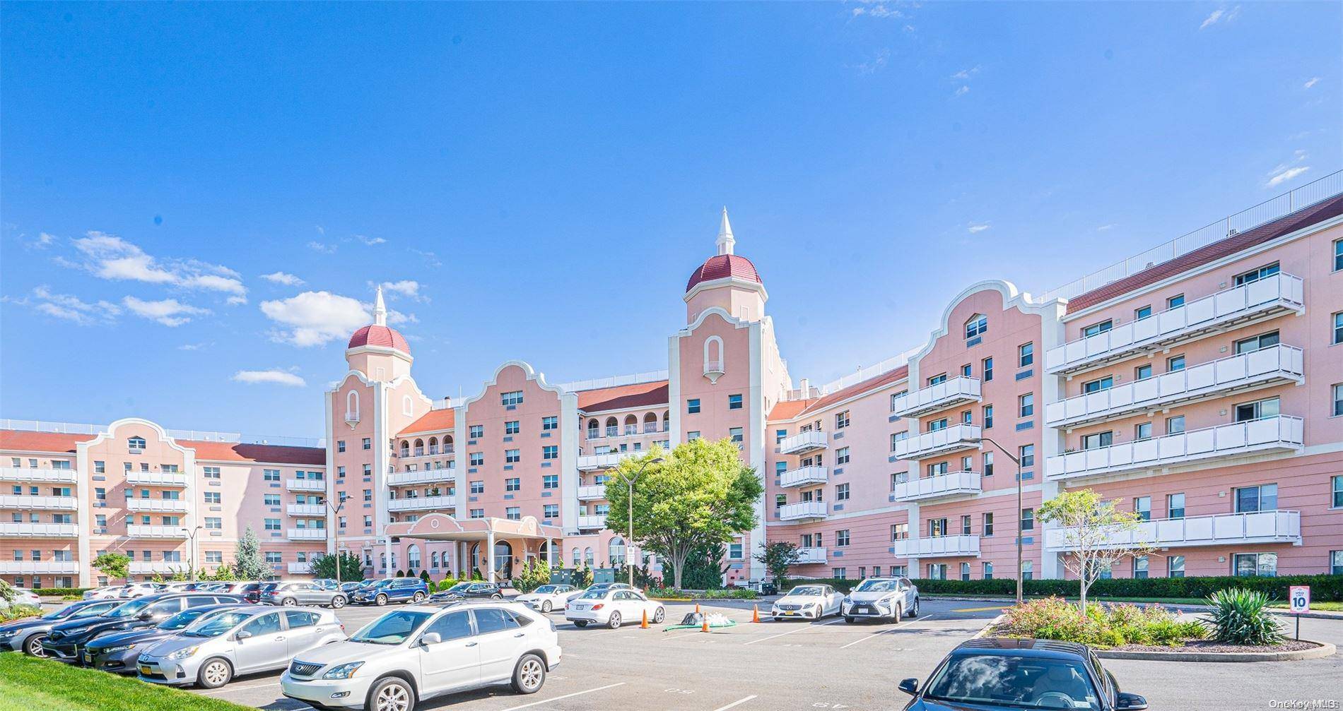 Lido Beach, NY 11561,2 Richmond RD #4ii