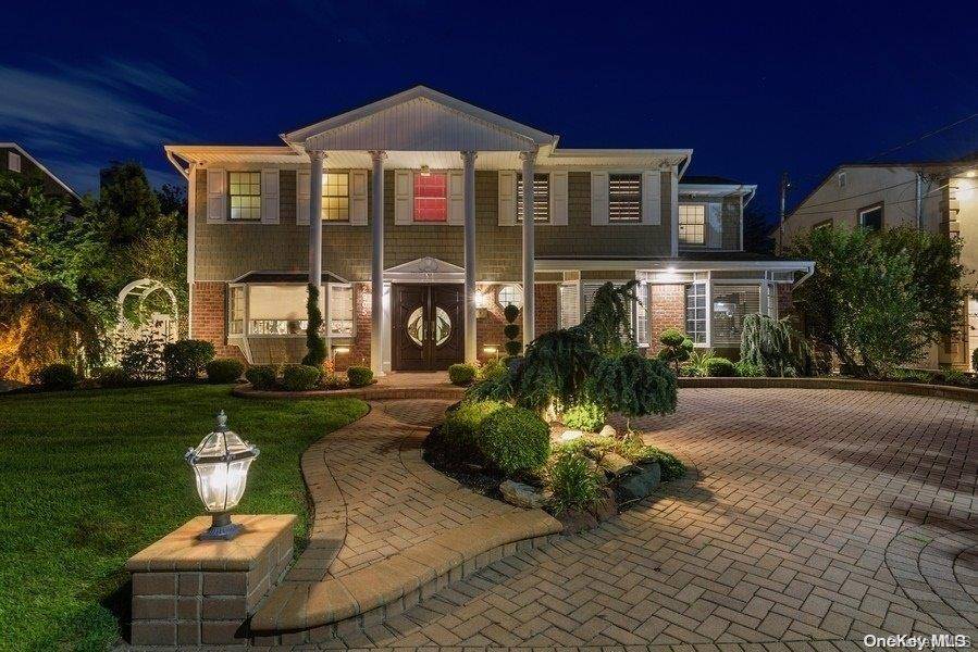 Wantagh, NY 11793,2905 Mandalay Beach RD