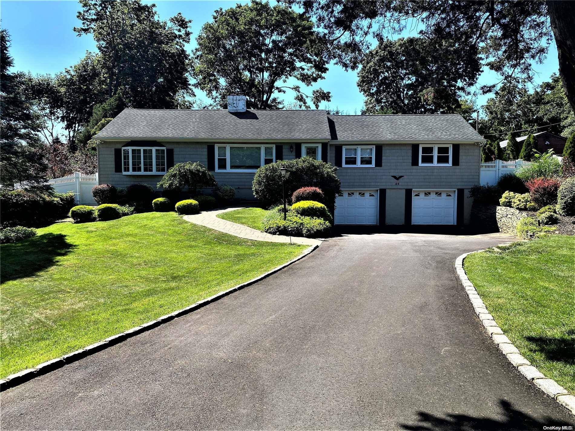 Northport, NY 11768,44 Normandy DR
