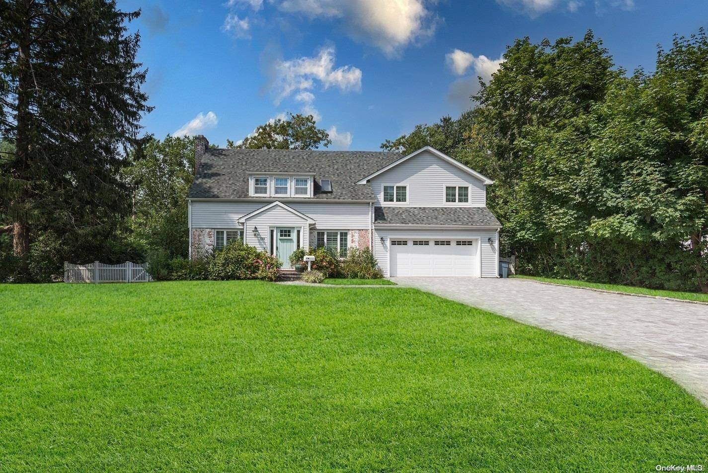 East Hills, NY 11577,159 Wagon RD