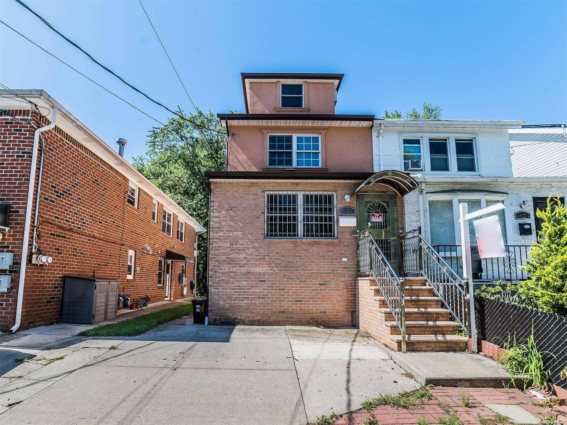 Douglaston, NY 11363,40-26 247th ST