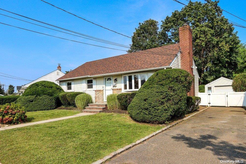 Hicksville, NY 11801,122 Princess ST