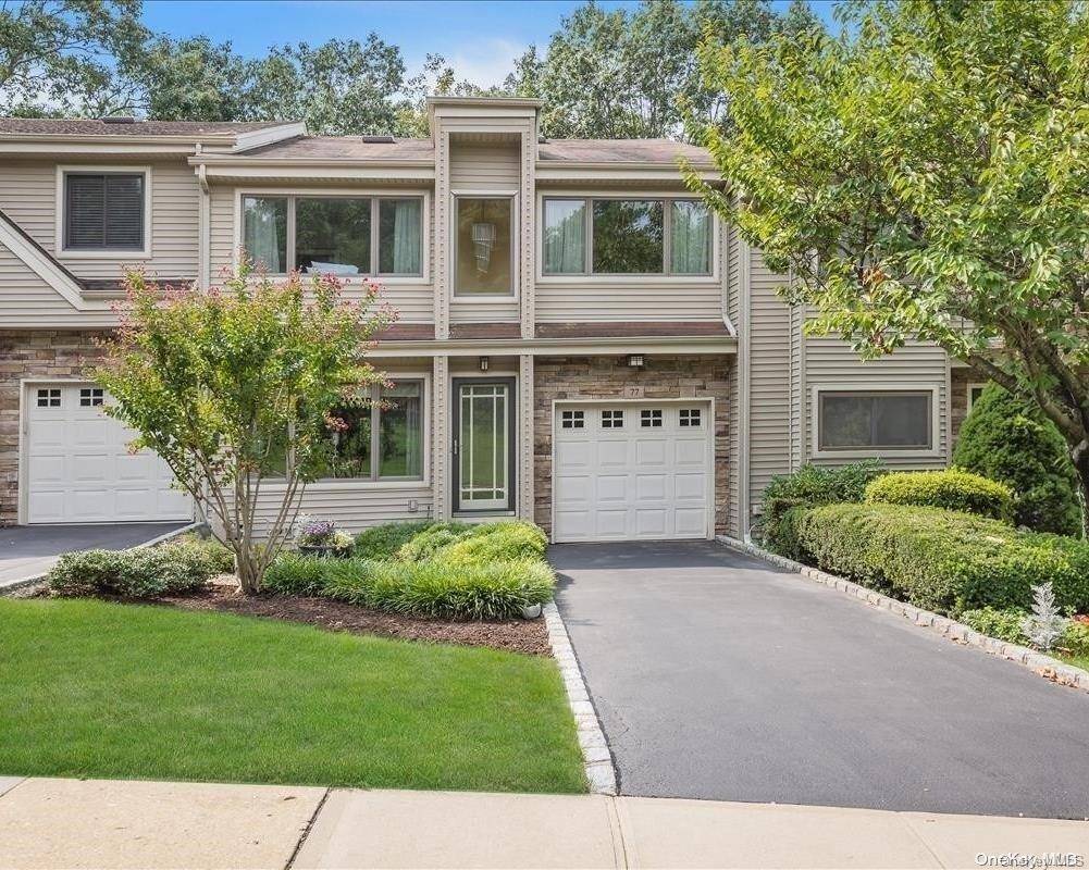 Northport, NY 11768,77 Lisa DR #77