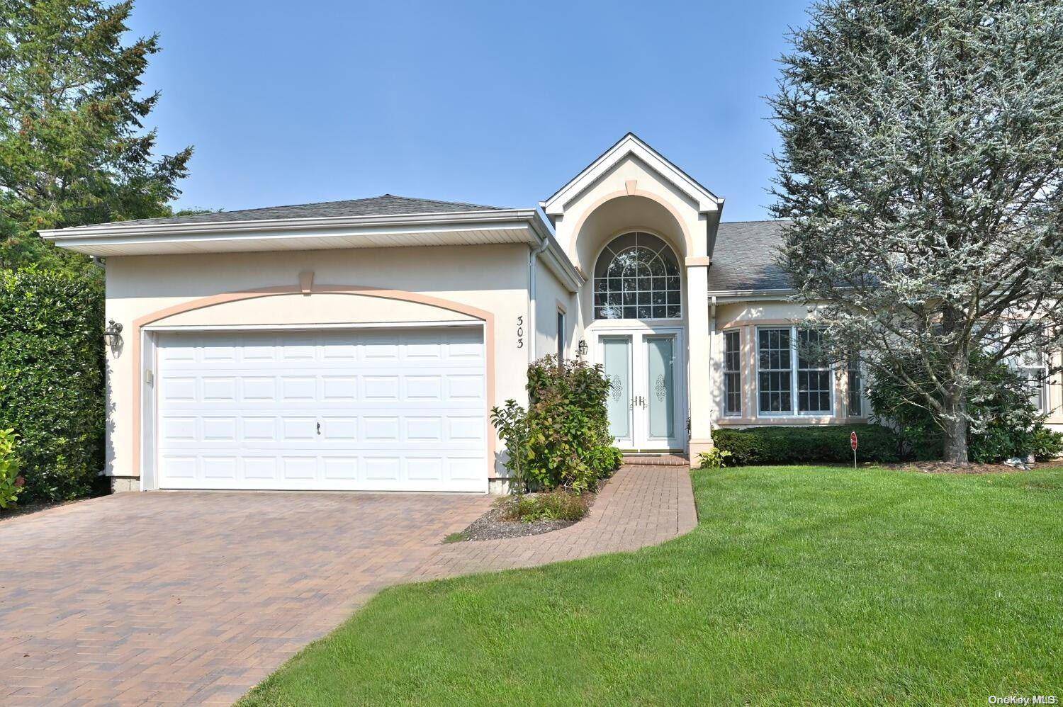 Melville, NY 11747,303 Madeira BLVD #303