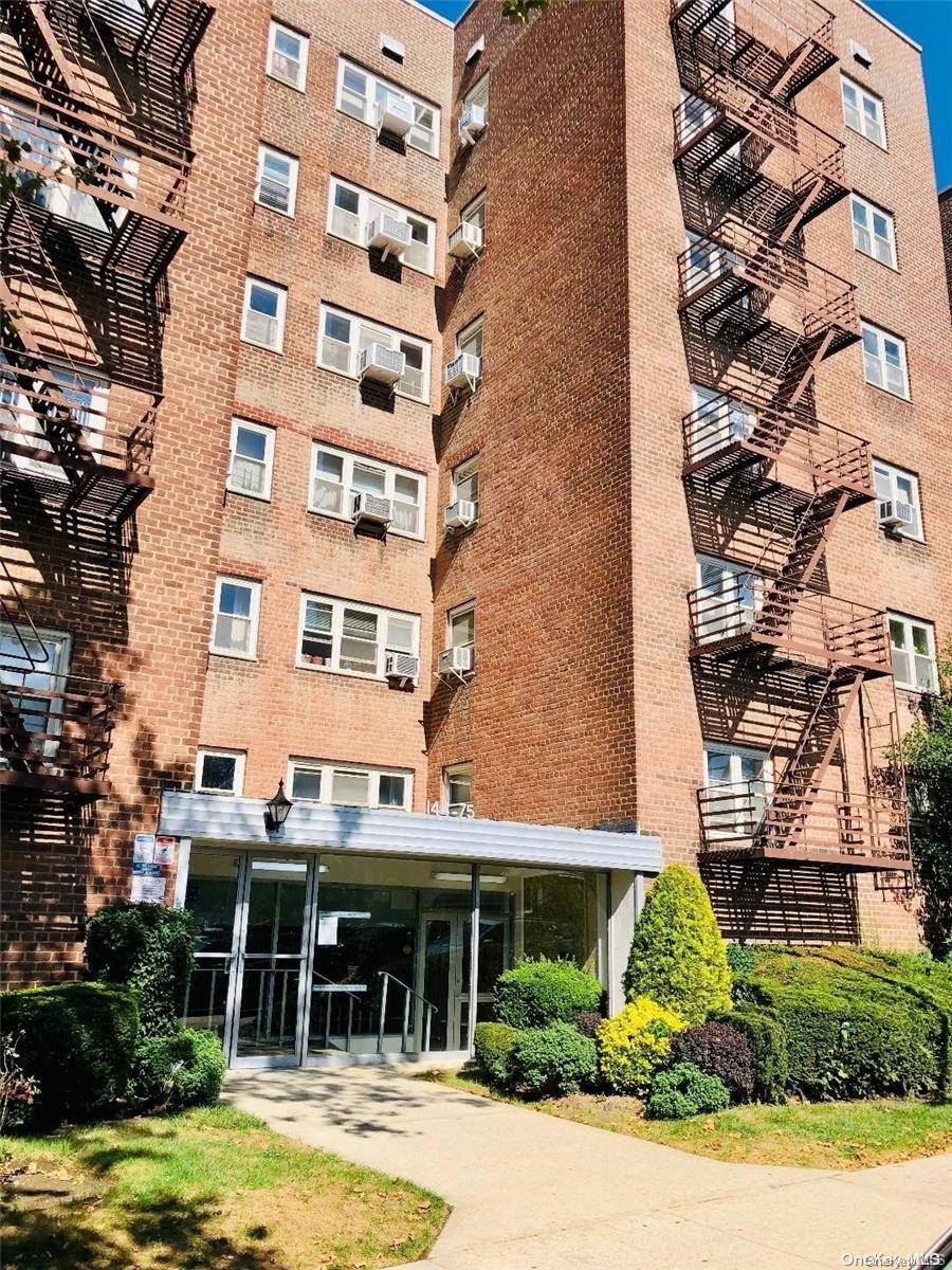 Flushing, NY 11367,144-75 Melbourne Ave #5B