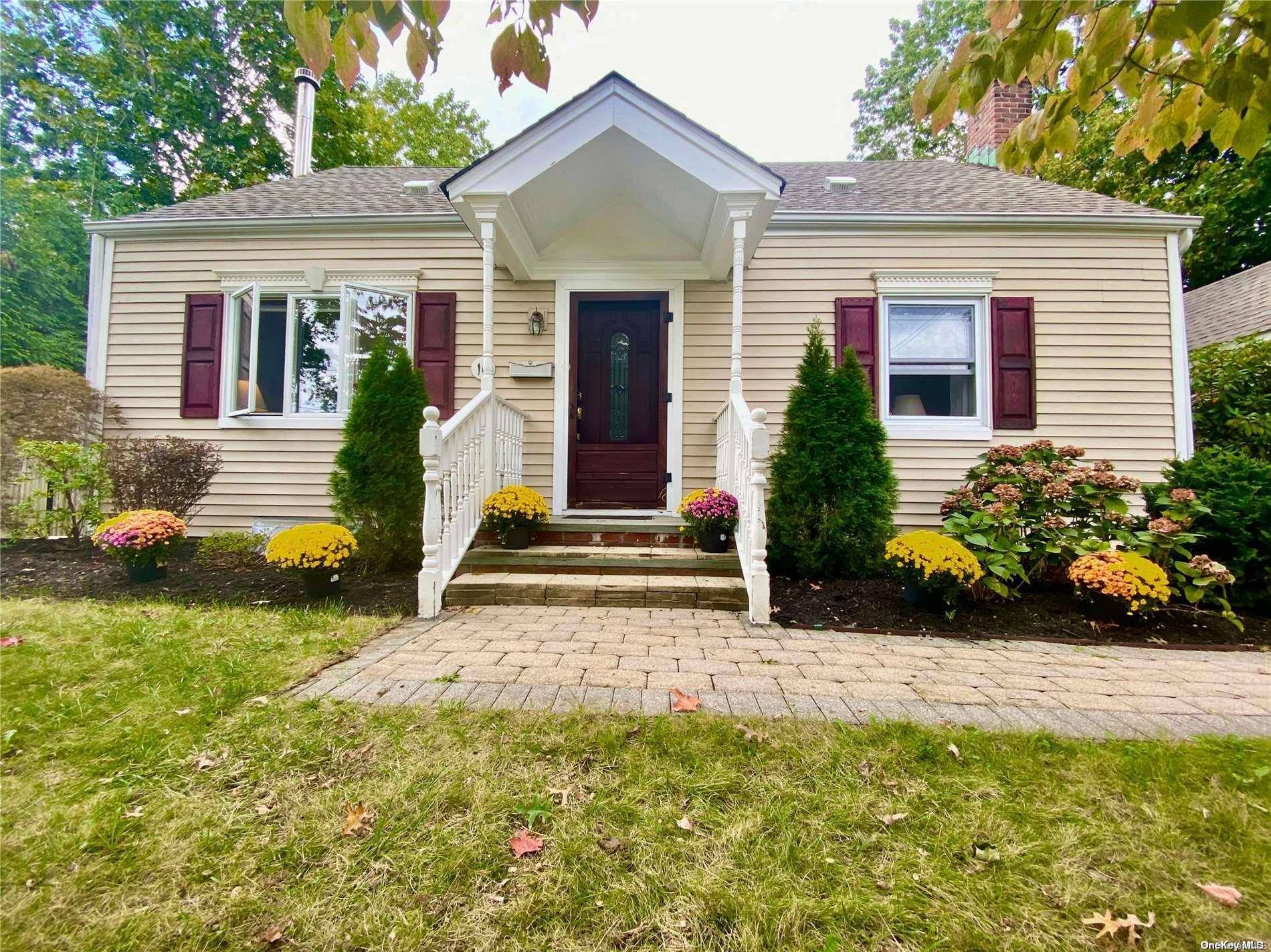 Huntington Station, NY 11746,10 Ardsley PL