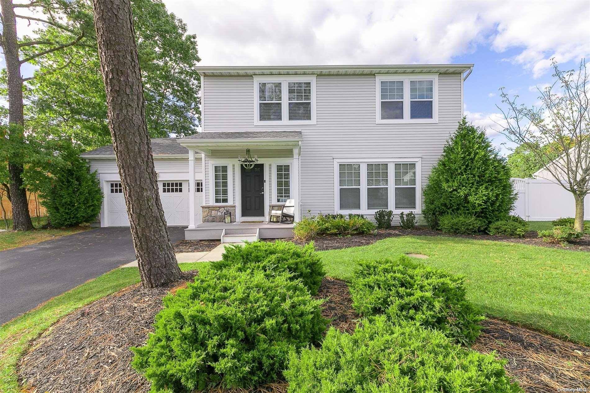 Shirley, NY 11967,31 Pondview CIR