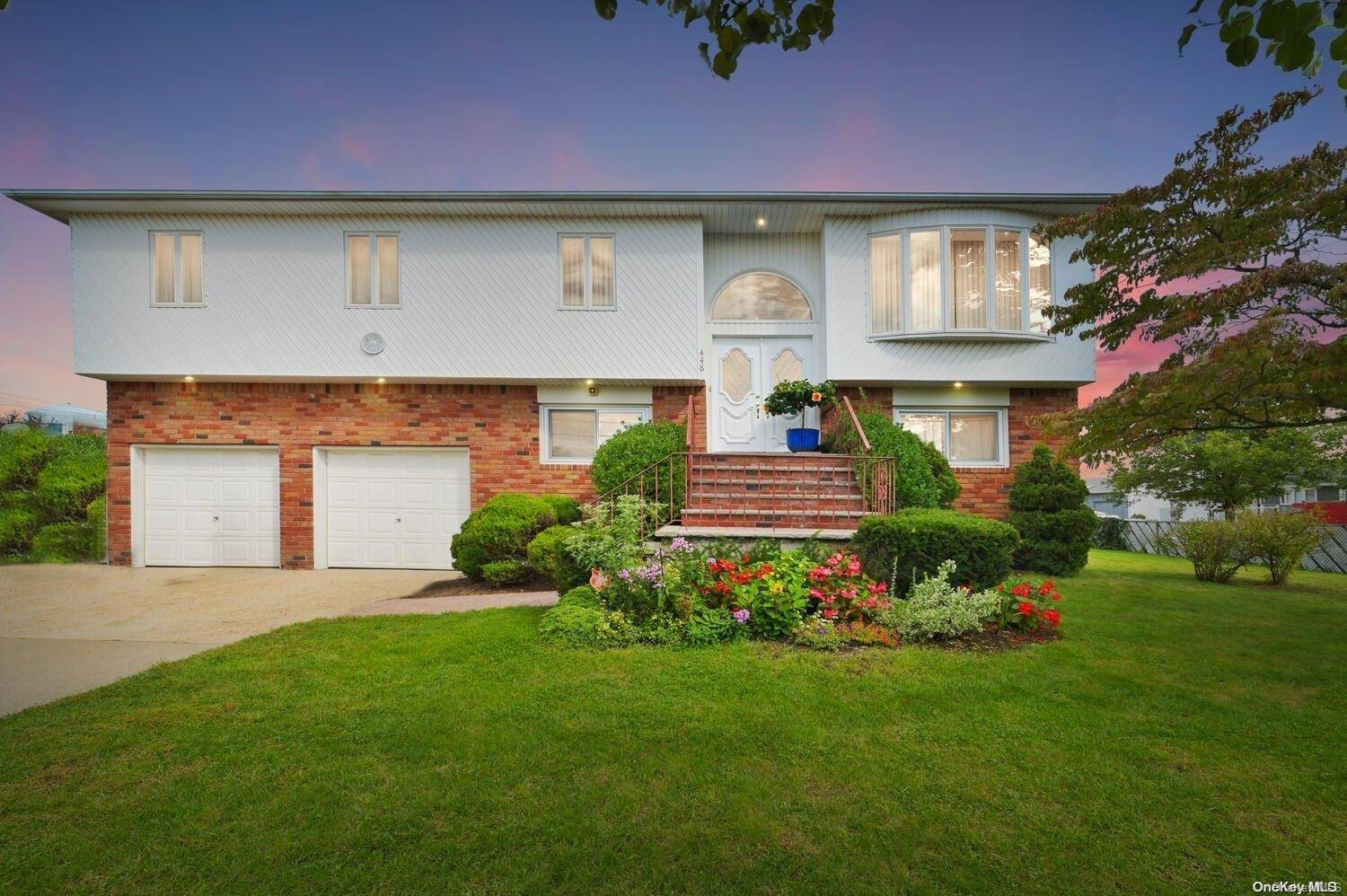 Massapequa, NY 11758,448 N Bleecker DR