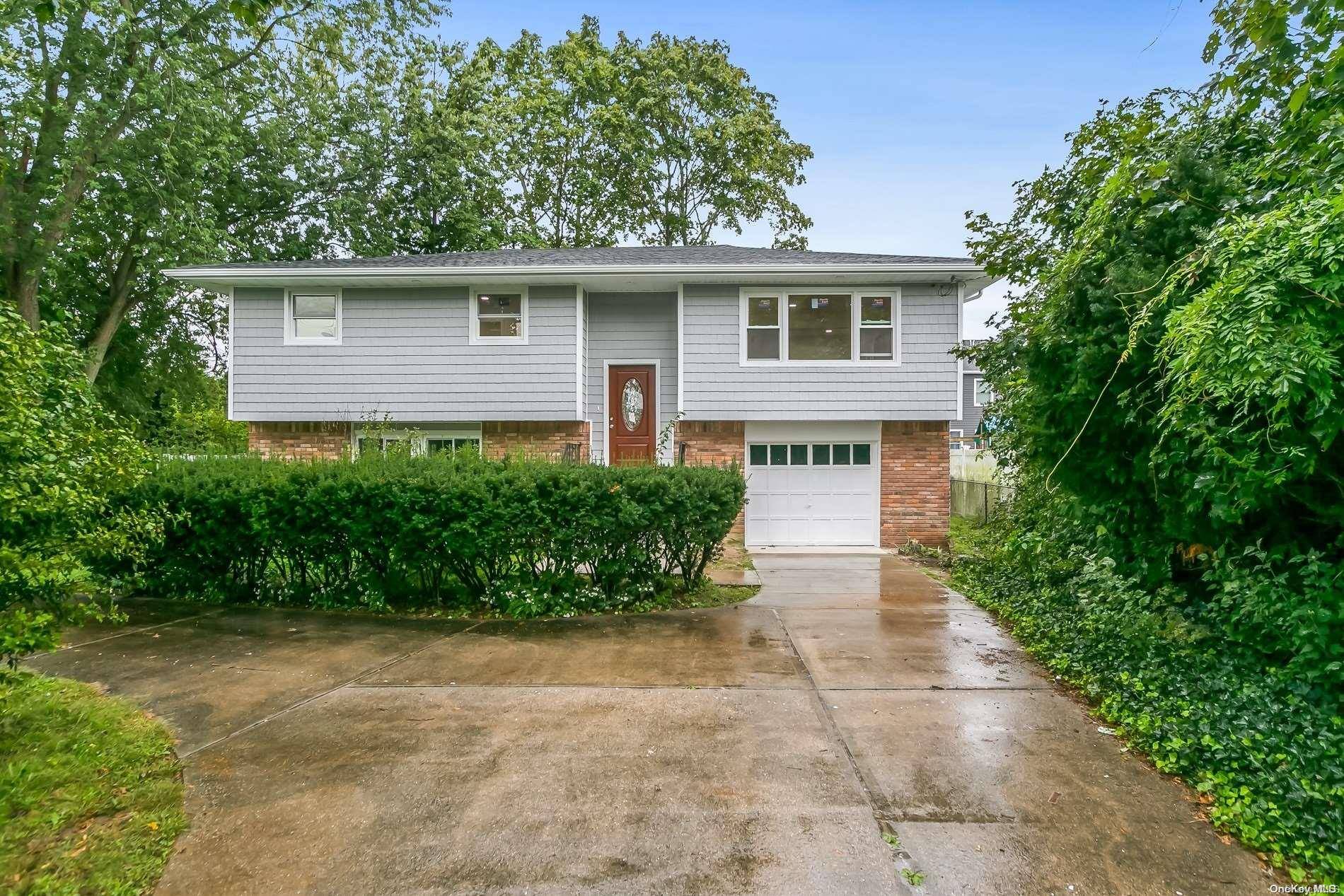 Seaford, NY 11783,4020 Clark ST