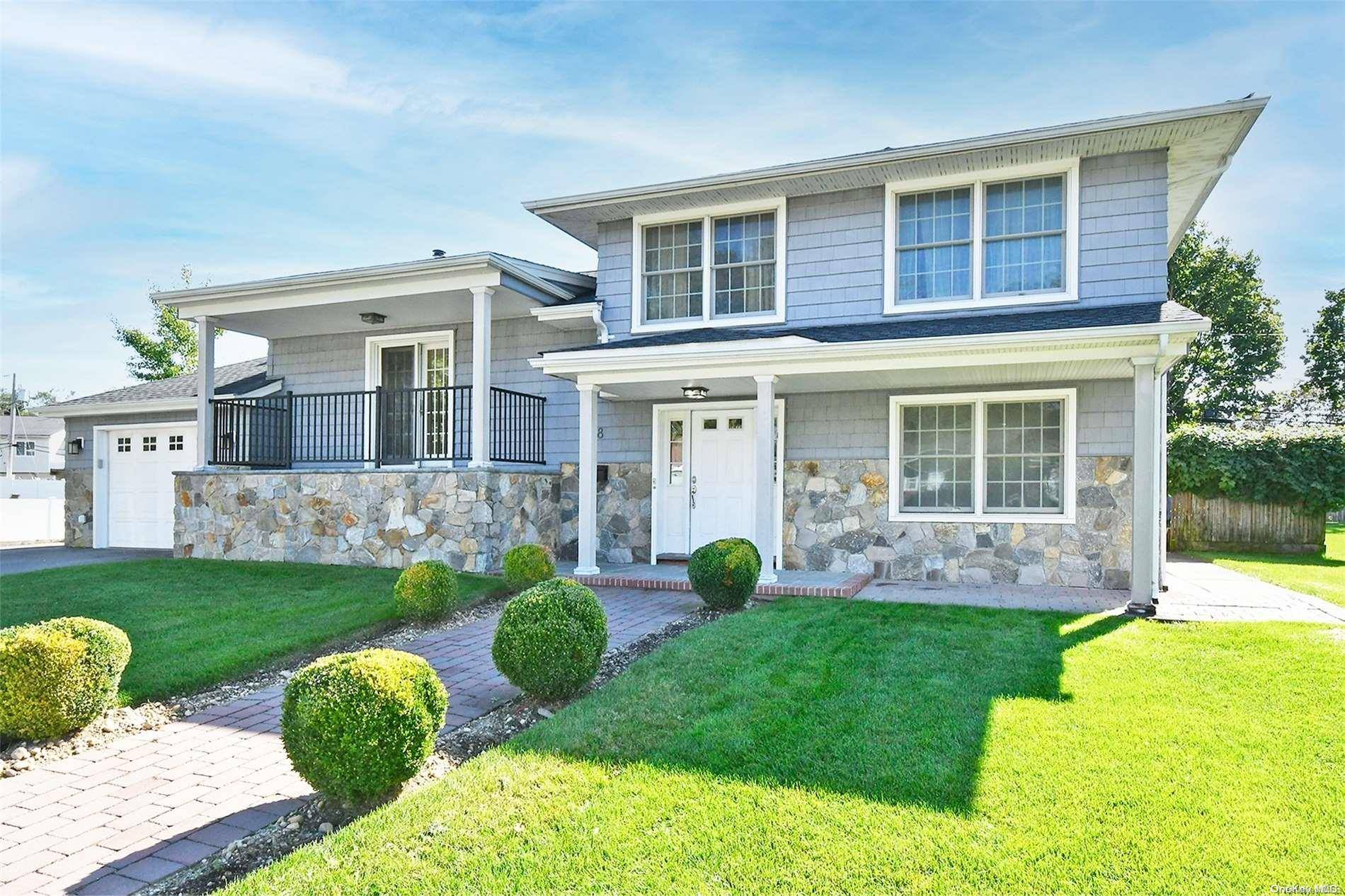 Plainview, NY 11803,18 Julliard DR