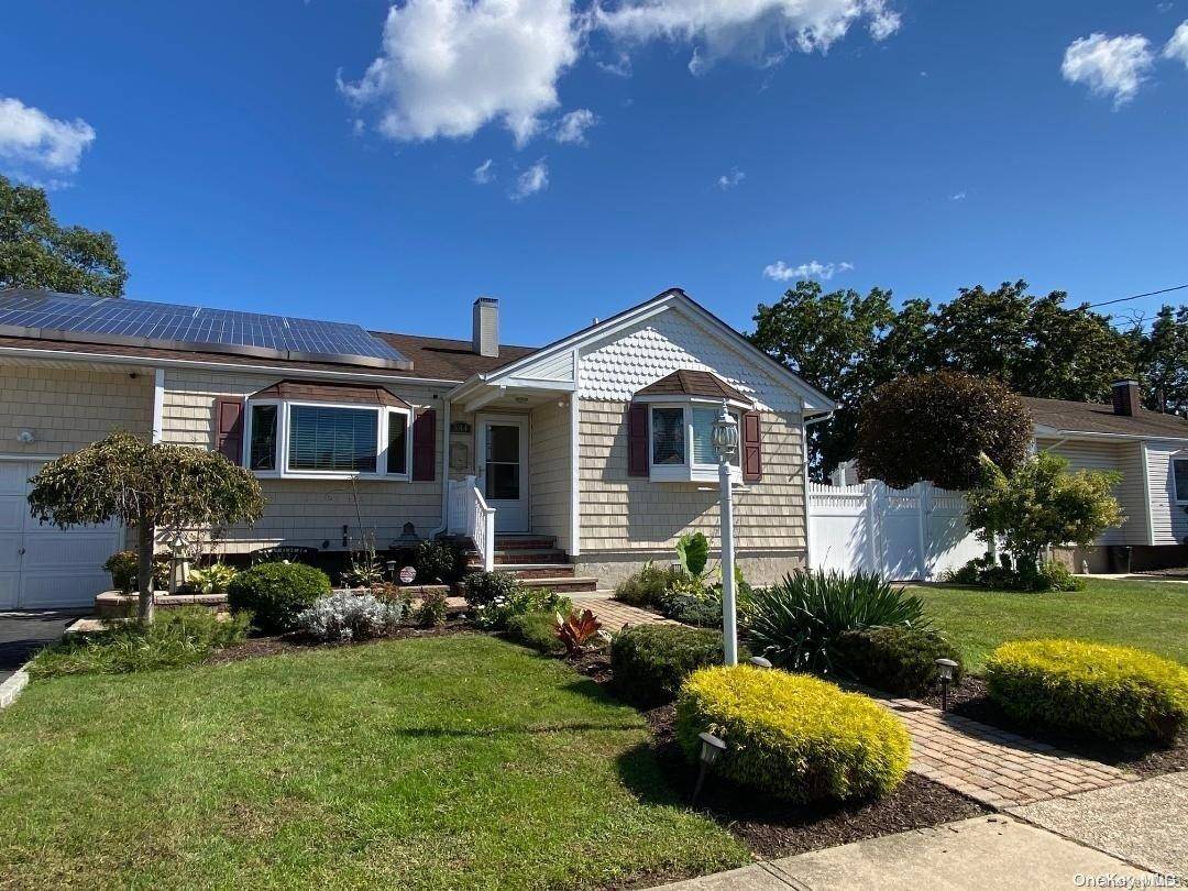 Lindenhurst, NY 11757,544 N Lewis AVE