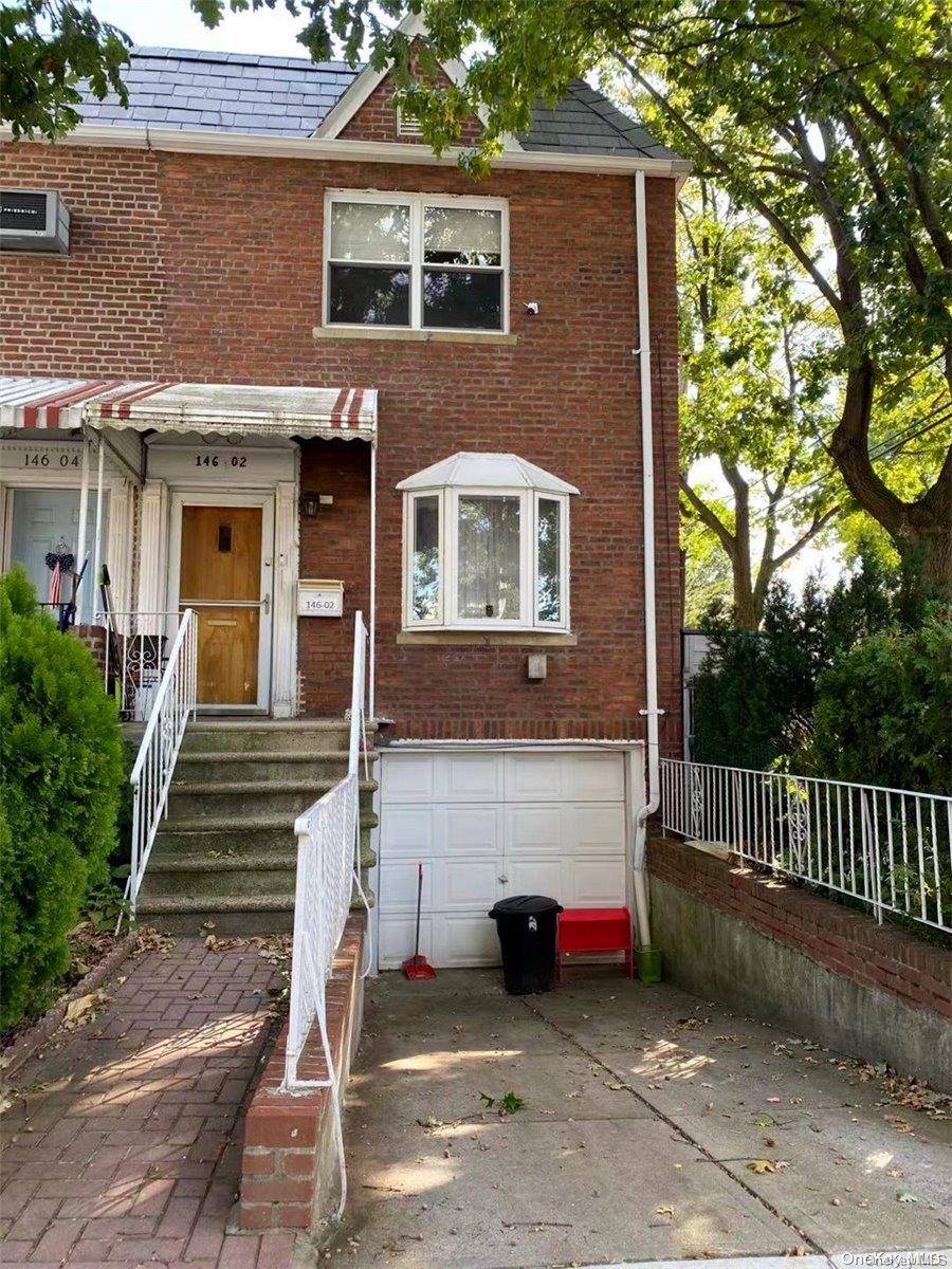 Whitestone, NY 11357,146-02 22 AVE