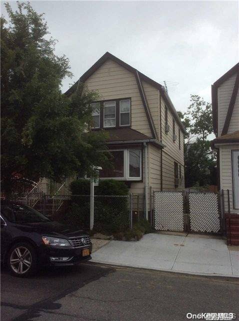 Hollis, NY 11423,89-37 183rd ST