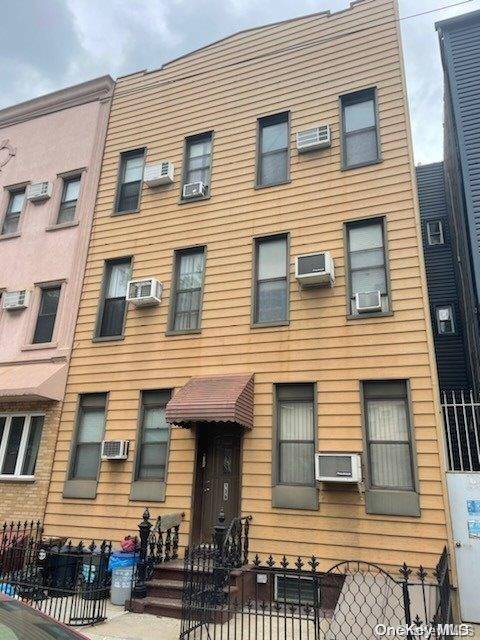 Brooklyn, NY 11211,139 Devoe ST