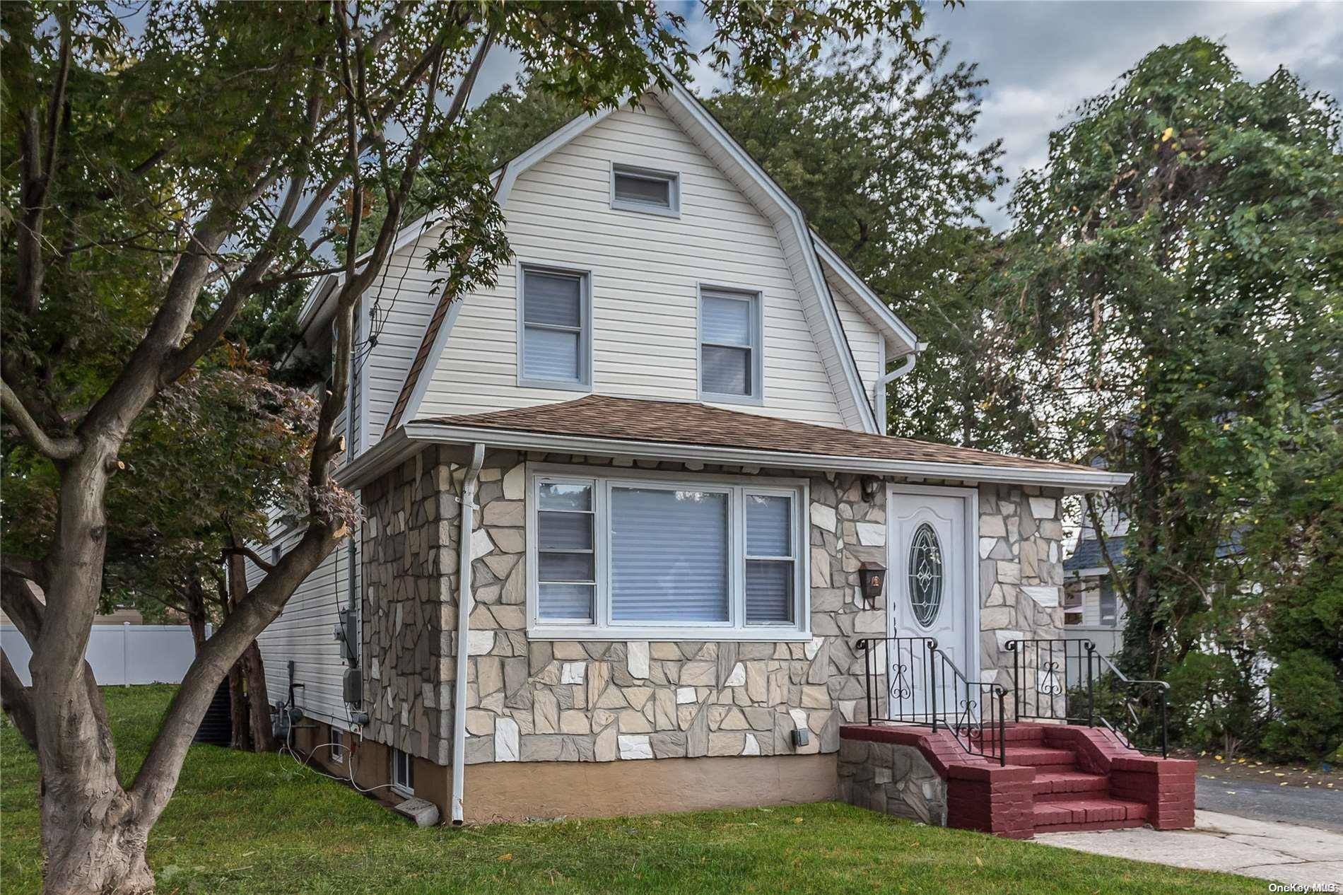 Hempstead, NY 11550,187 Botsford ST