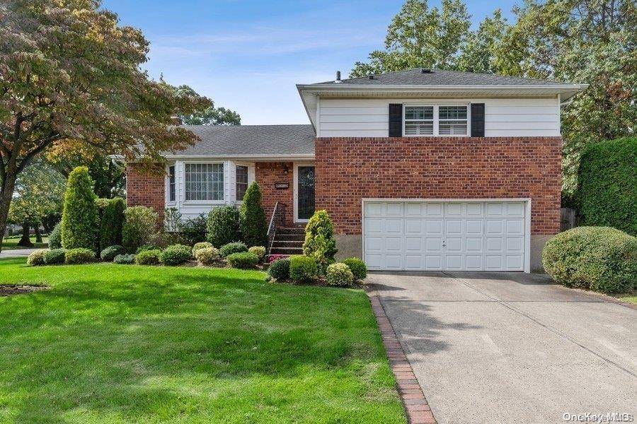 East Meadow, NY 11554,1721 Newman CT