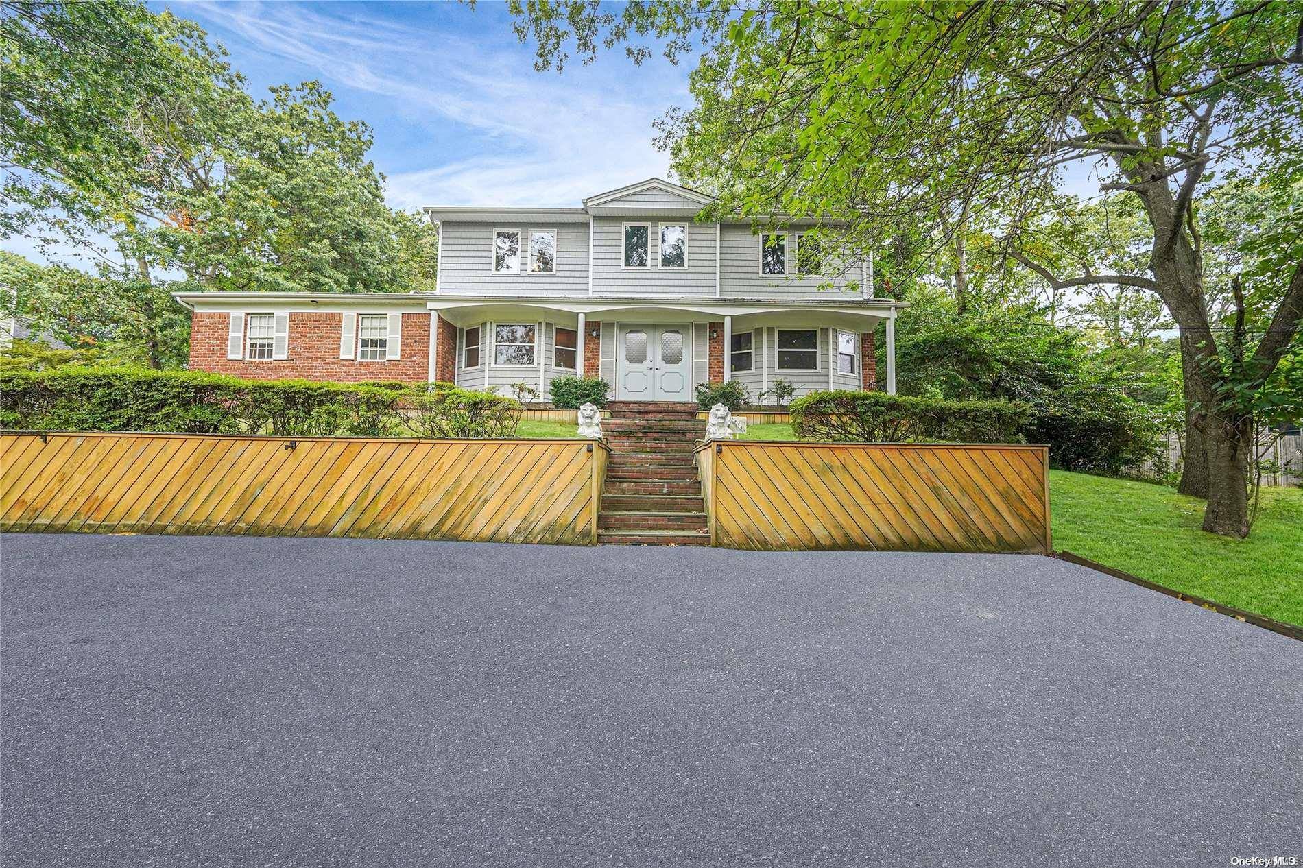 Smithtown, NY 11787,45 Grandview LN