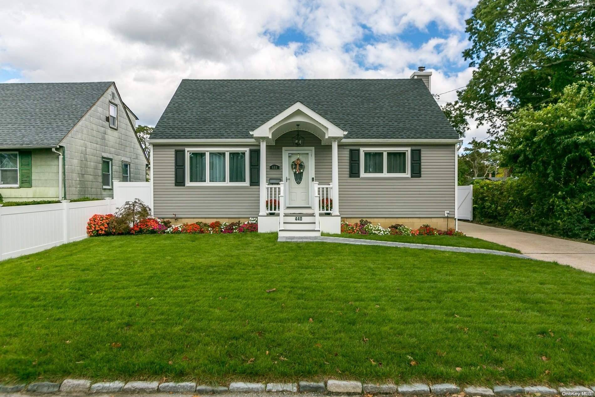 Lindenhurst, NY 11757,440 S 7th ST