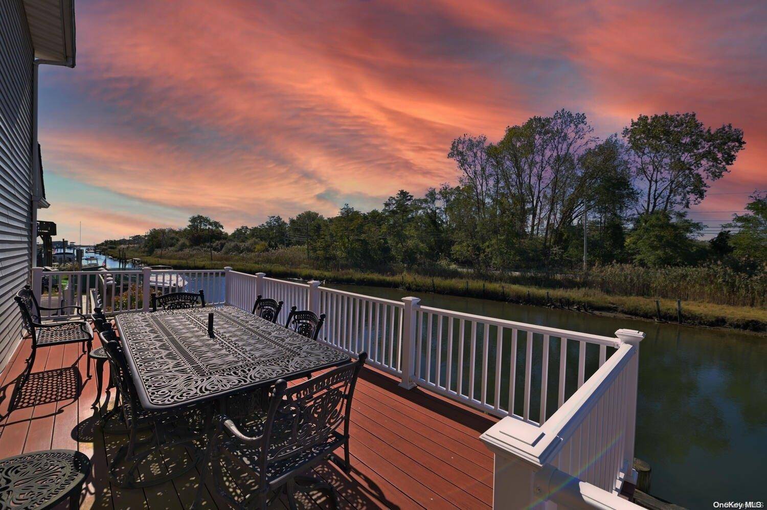 Seaford, NY 11783,3557 Widgeon PL