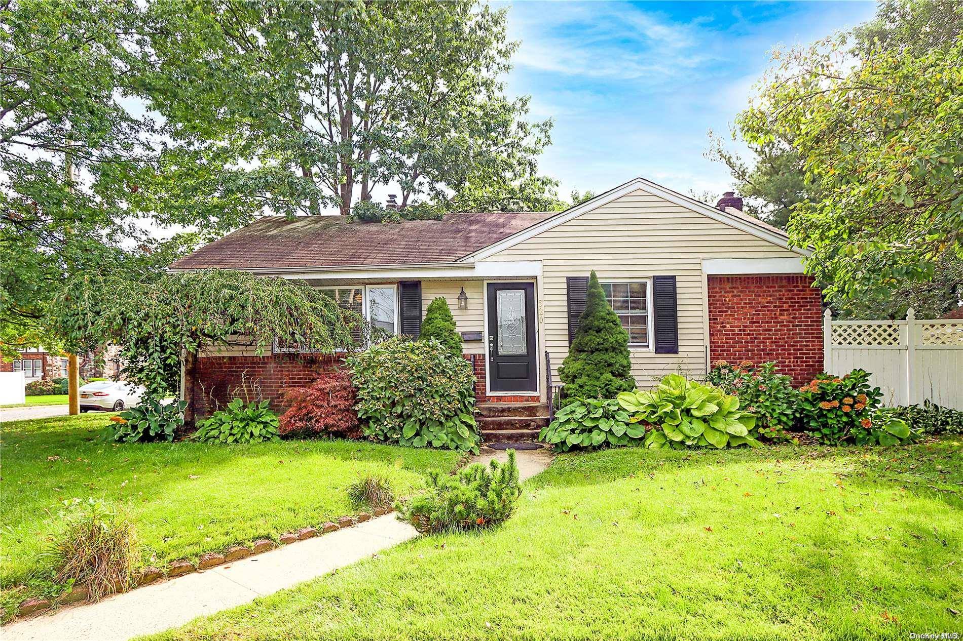 Baldwin, NY 11510,520 Emerson AVE