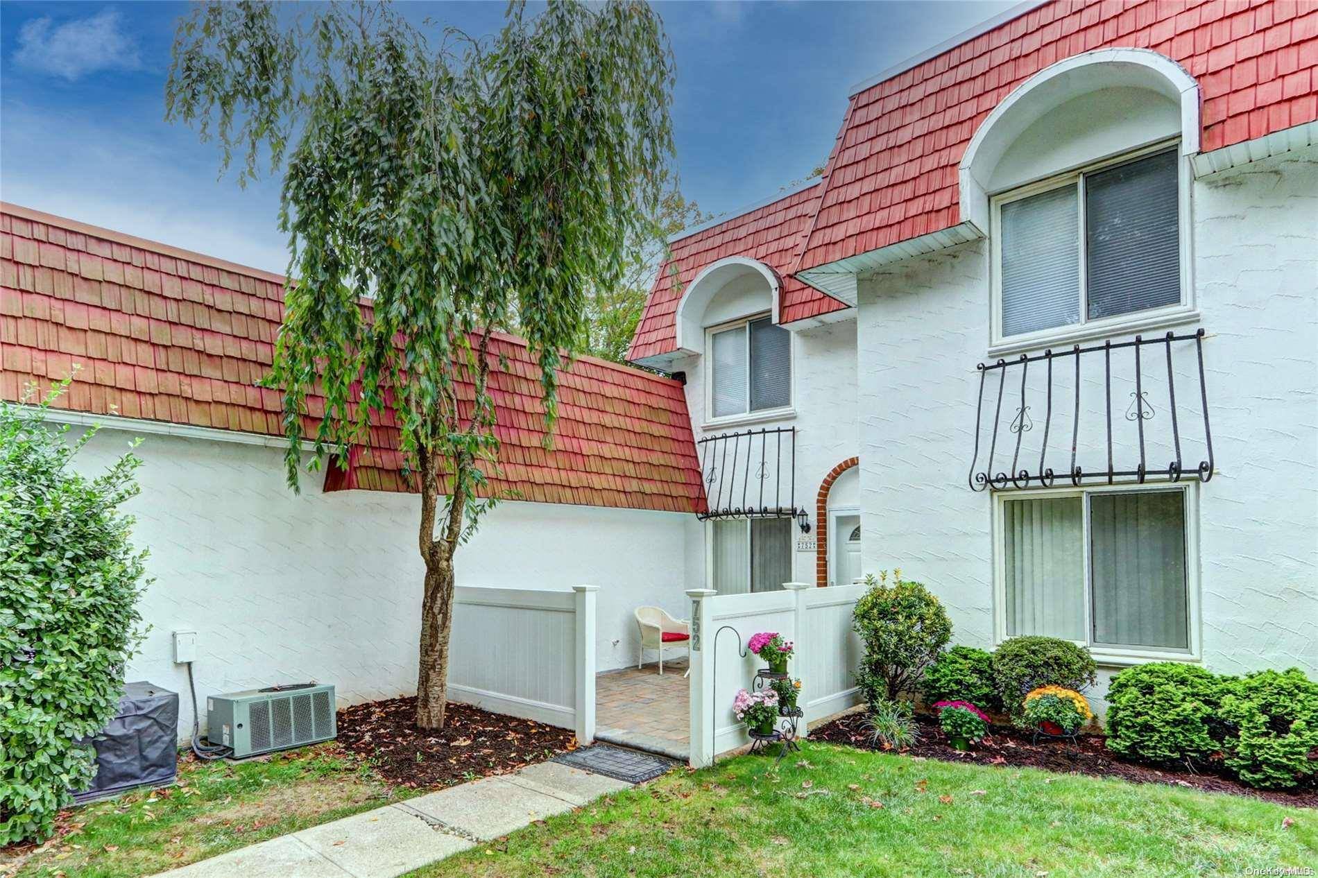 Medford, NY 11763,752 Blue Ridge DR #752