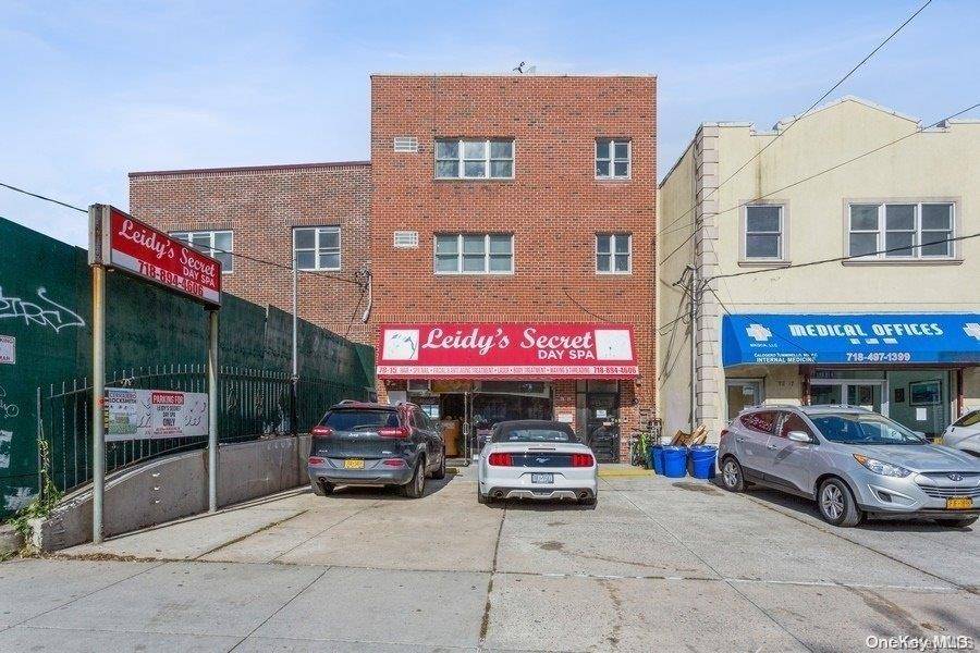 Middle Village, NY 11379,78-15 Metropolitan AVE