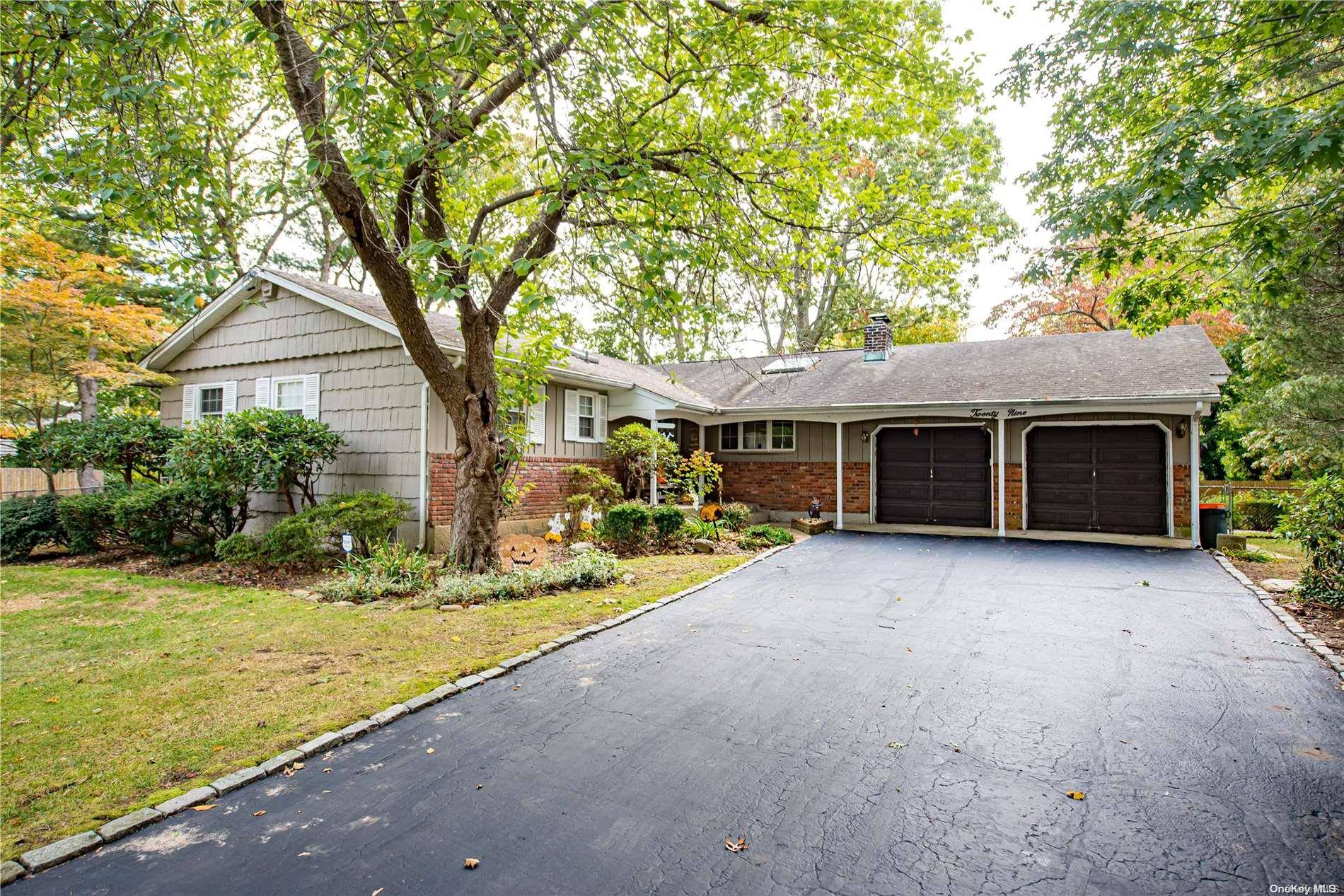 Nesconset, NY 11767,29 Nesconset AVE