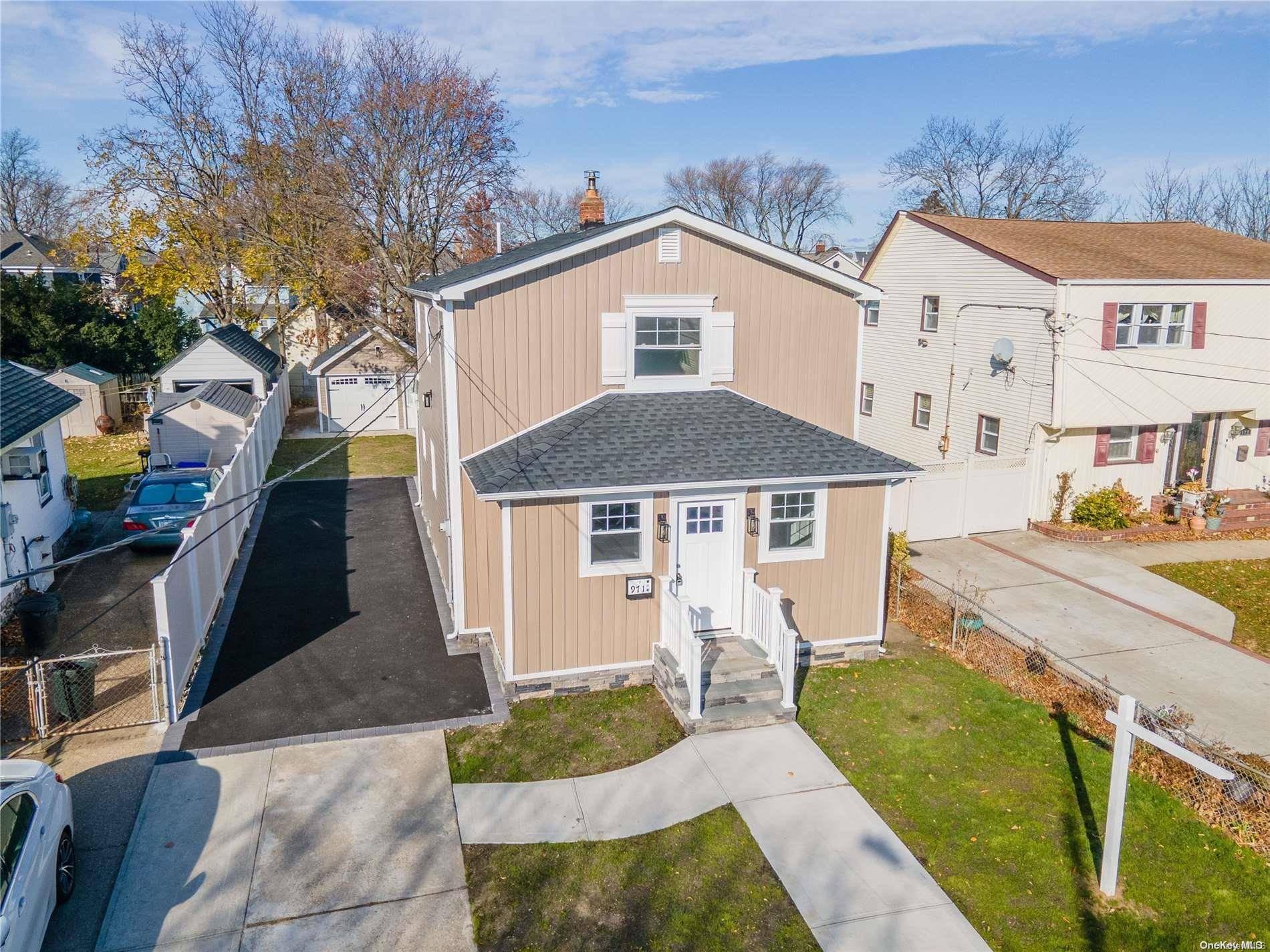 Baldwin, NY 11510,971 Steele BLVD