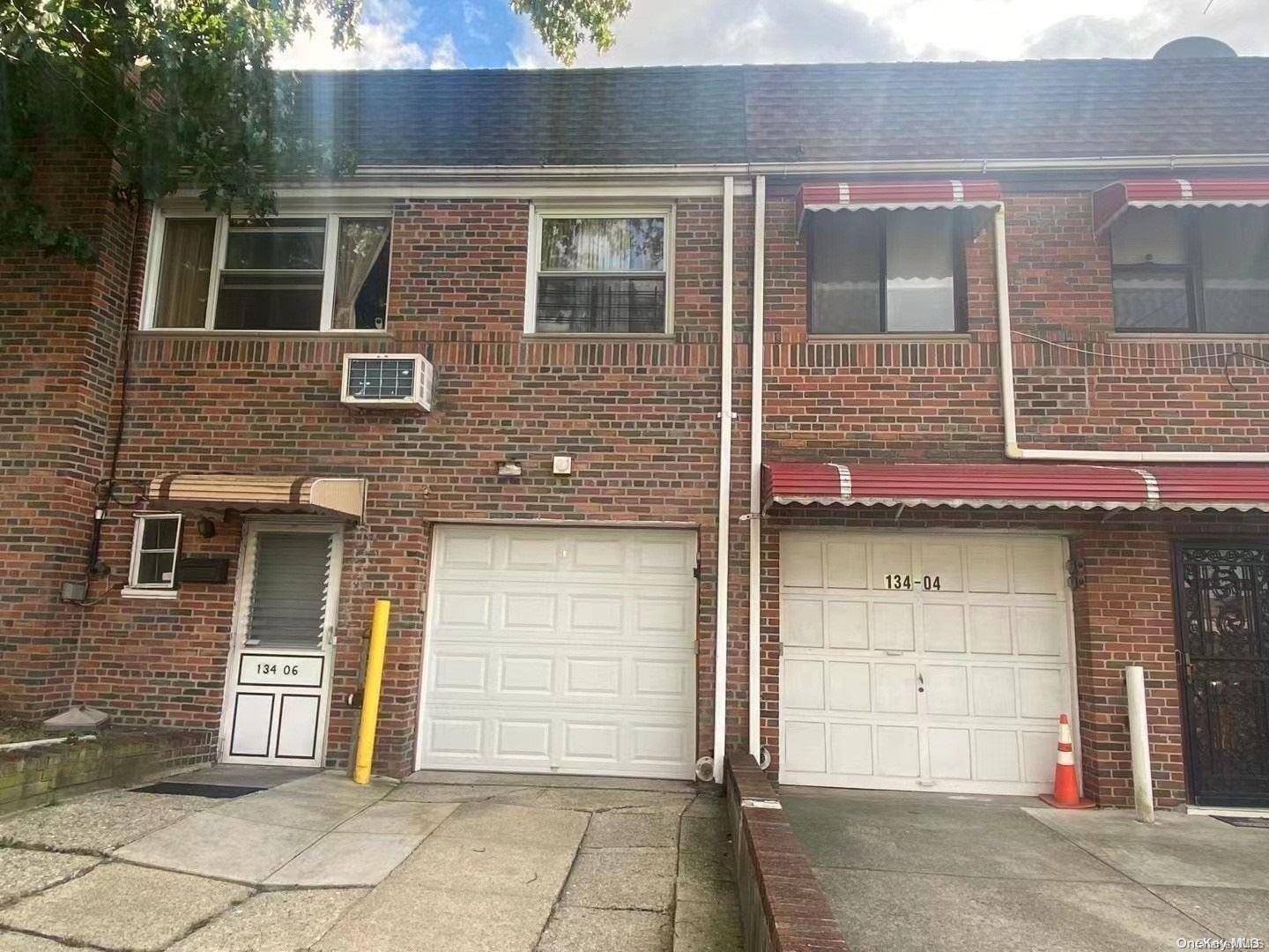 Flushing, NY 11355,134-06 58 RD