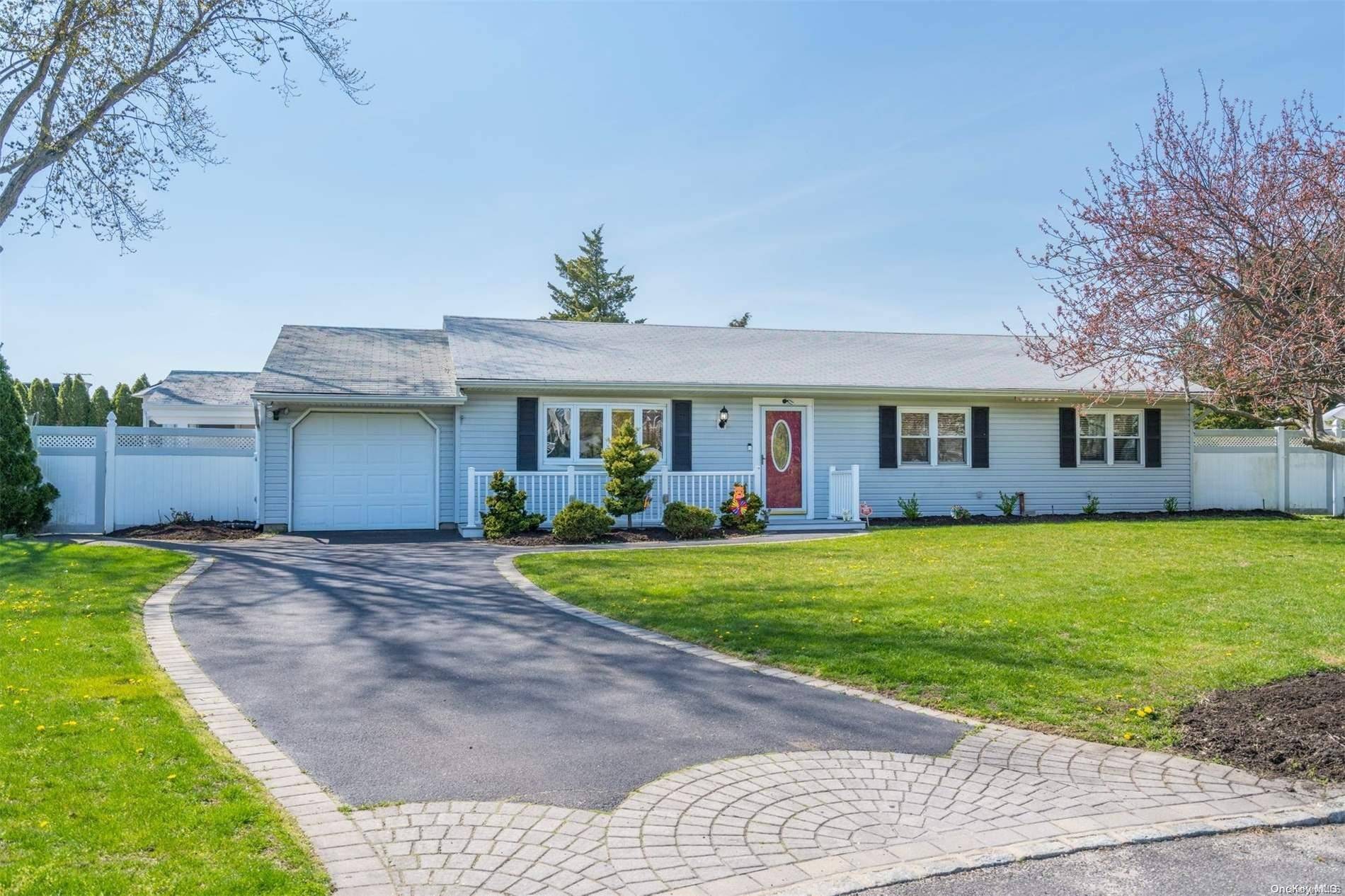 Smithtown, NY 11787,1 Park CT