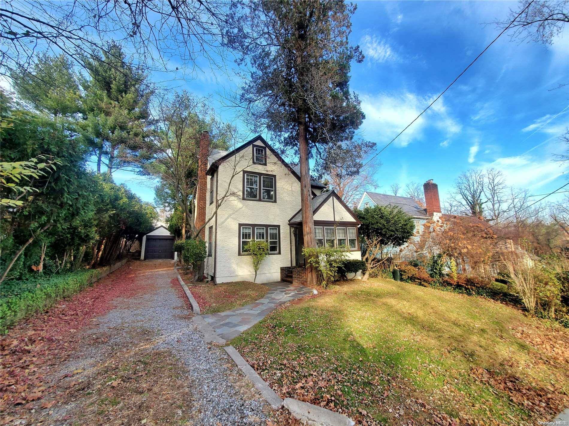 Douglaston, NY 11363,240-21 Little Neck RD