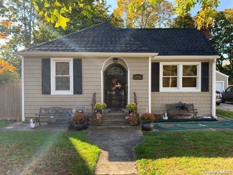 Bay Shore, NY 11706,358 Brook AVE